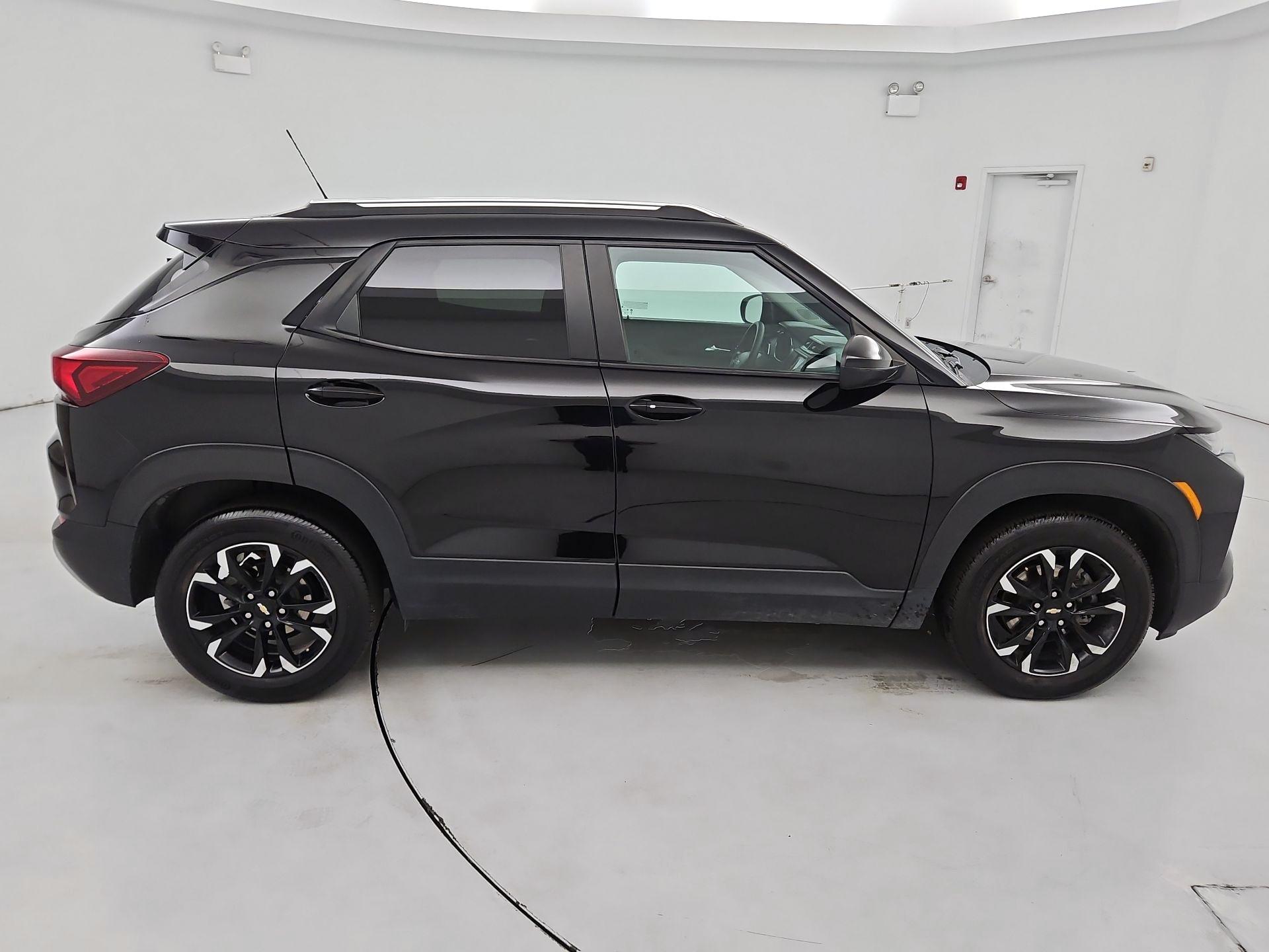 Thumbnail: 2023 Chevrolet TrailBlazer - 4