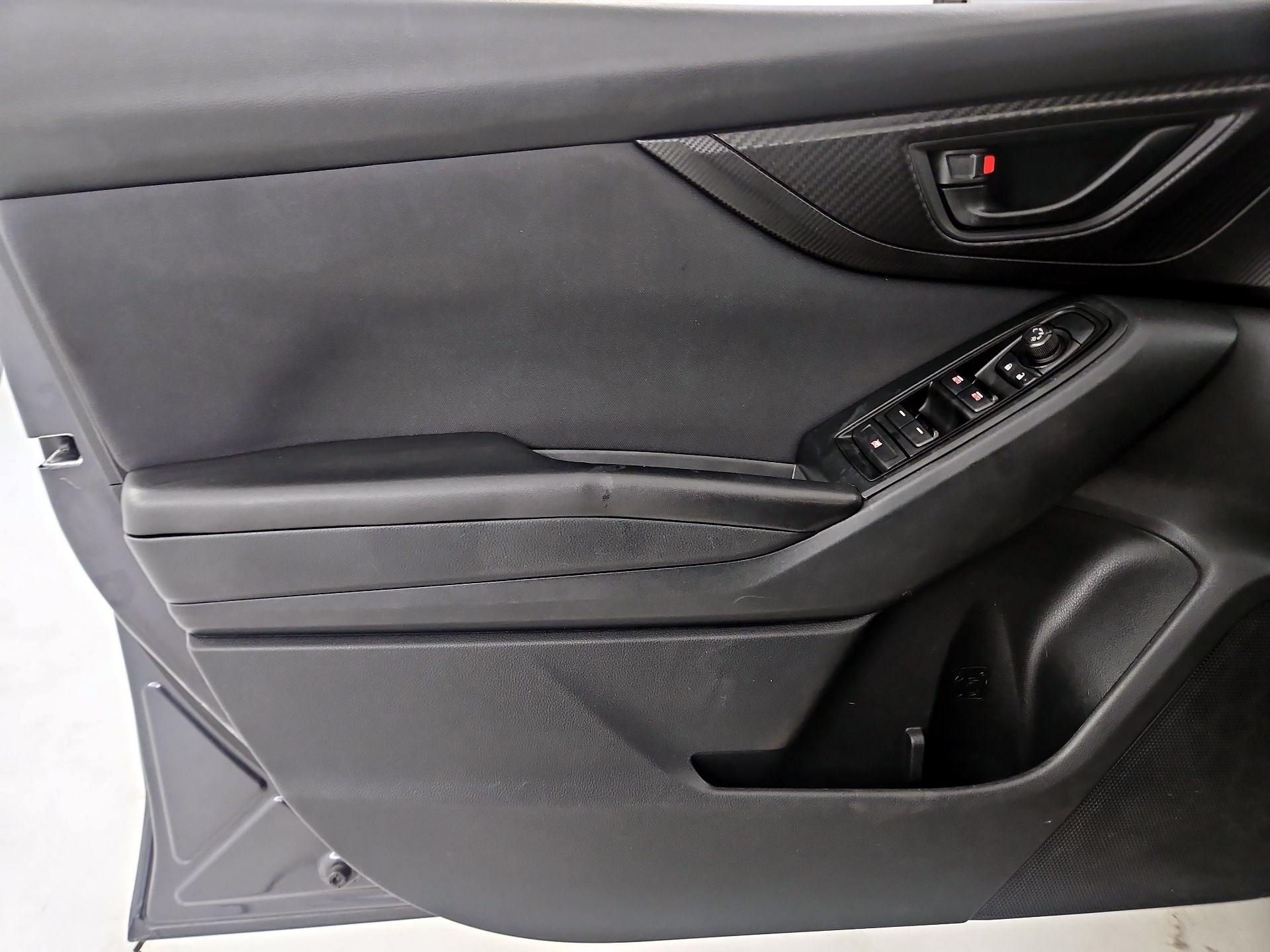 Thumbnail: 2019 Subaru Crosstrek - 10