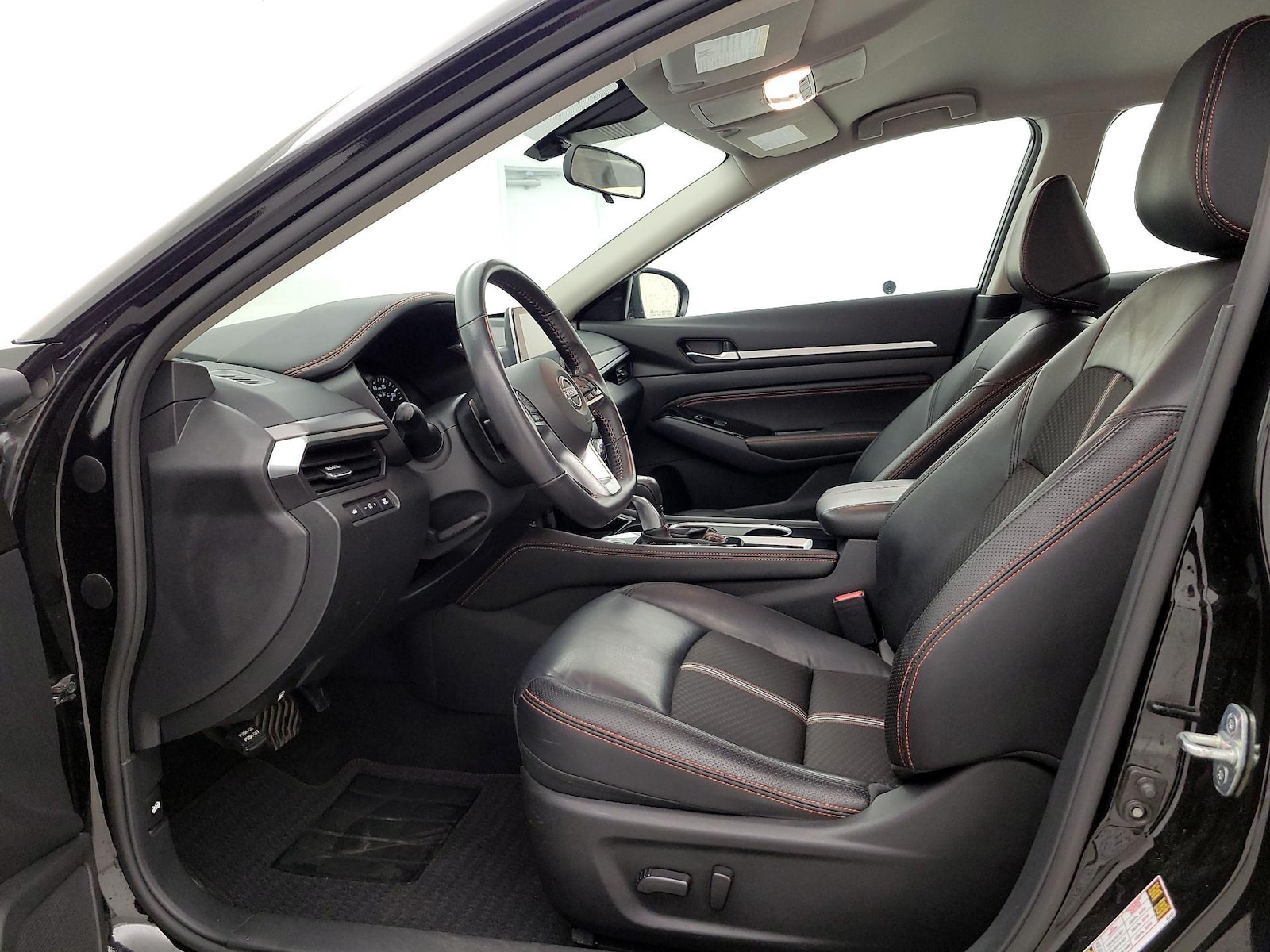 2023 Nissan Altima SR - Photo 12