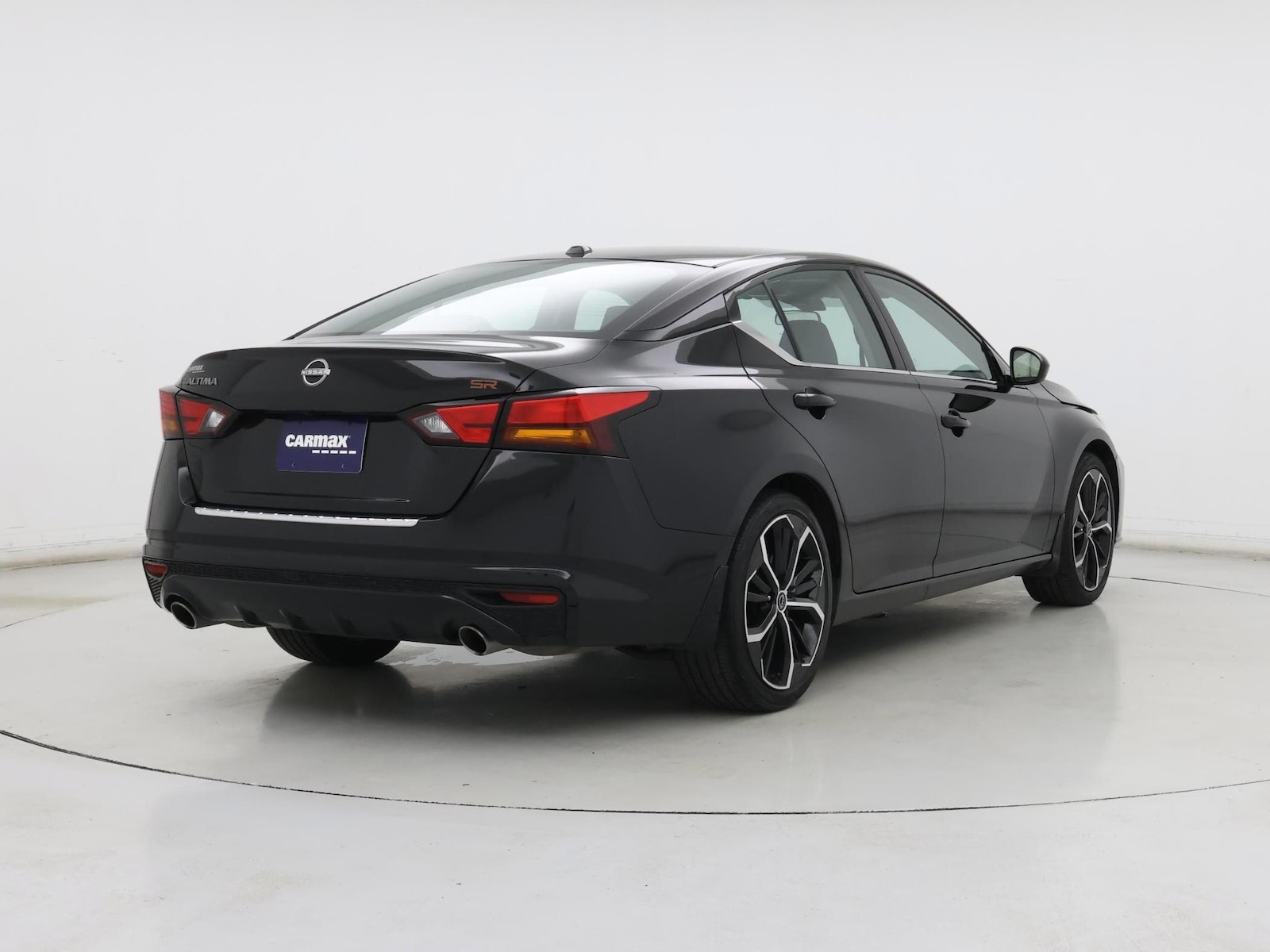 2023 Nissan Altima SR - Photo 9