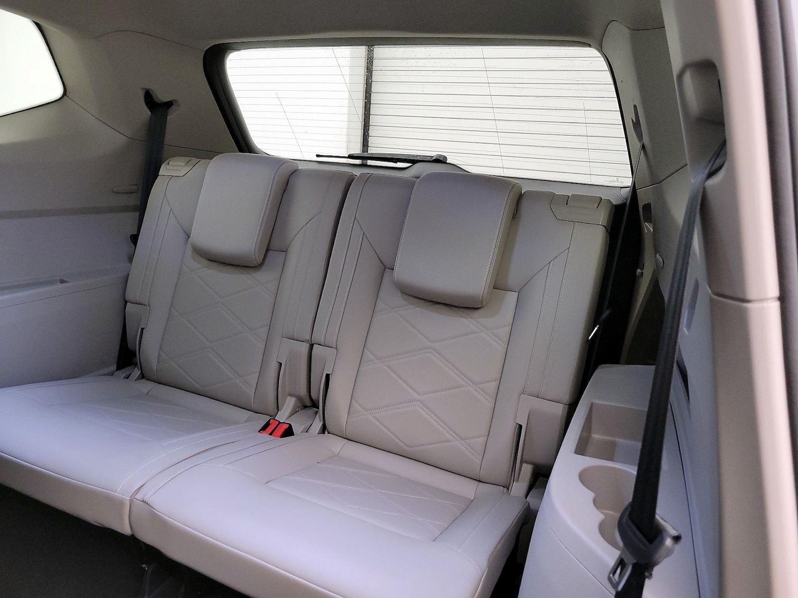 2025 Volkswagen Atlas SE w/Tech - Photo 23