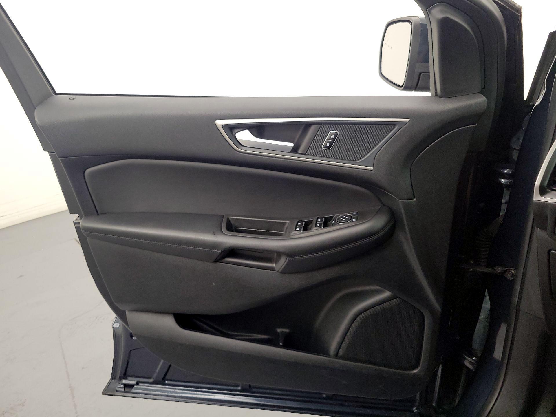 Thumbnail: 2023 Ford Edge - 12