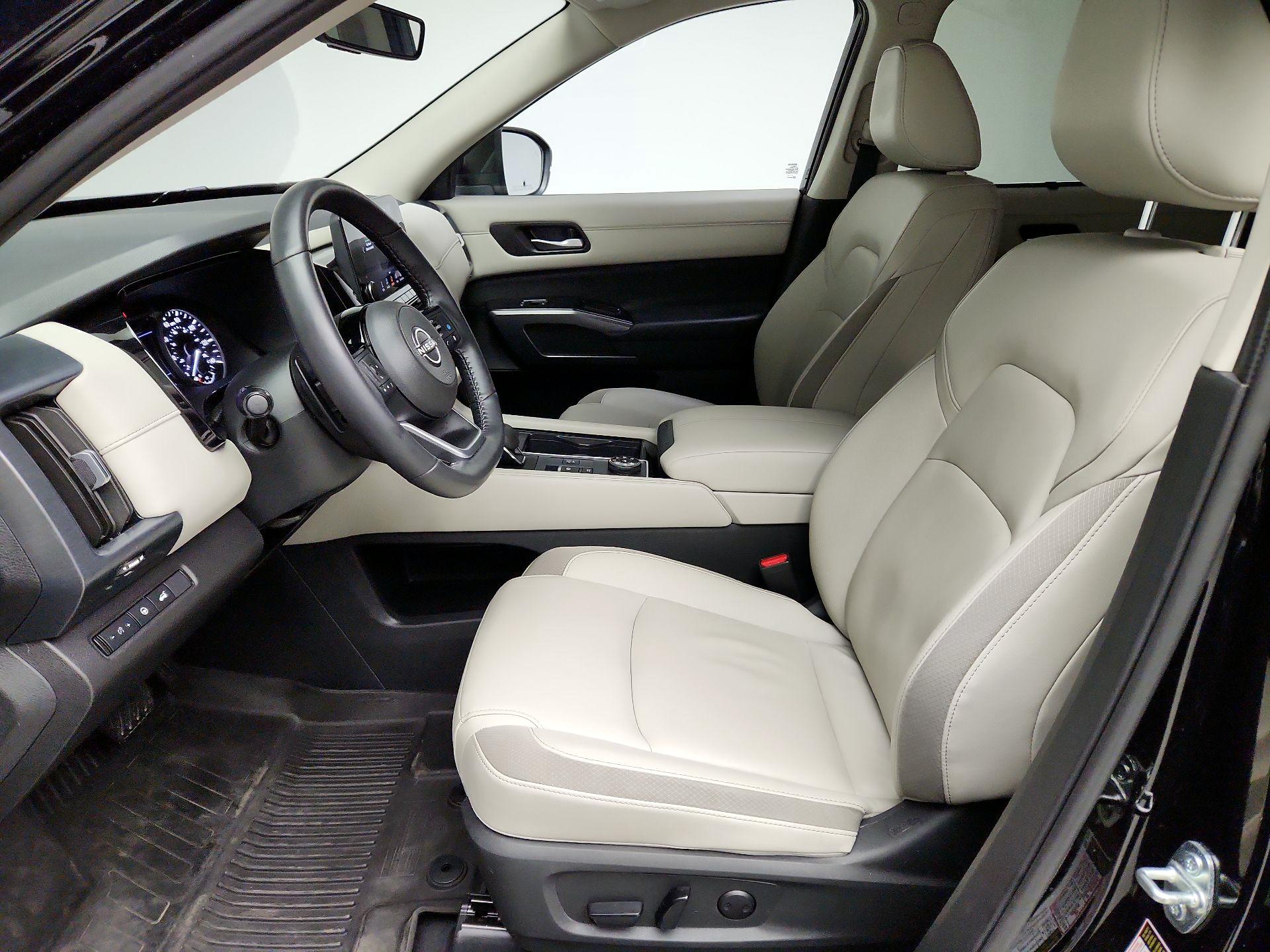 Thumbnail: 2024 Nissan Pathfinder - 9