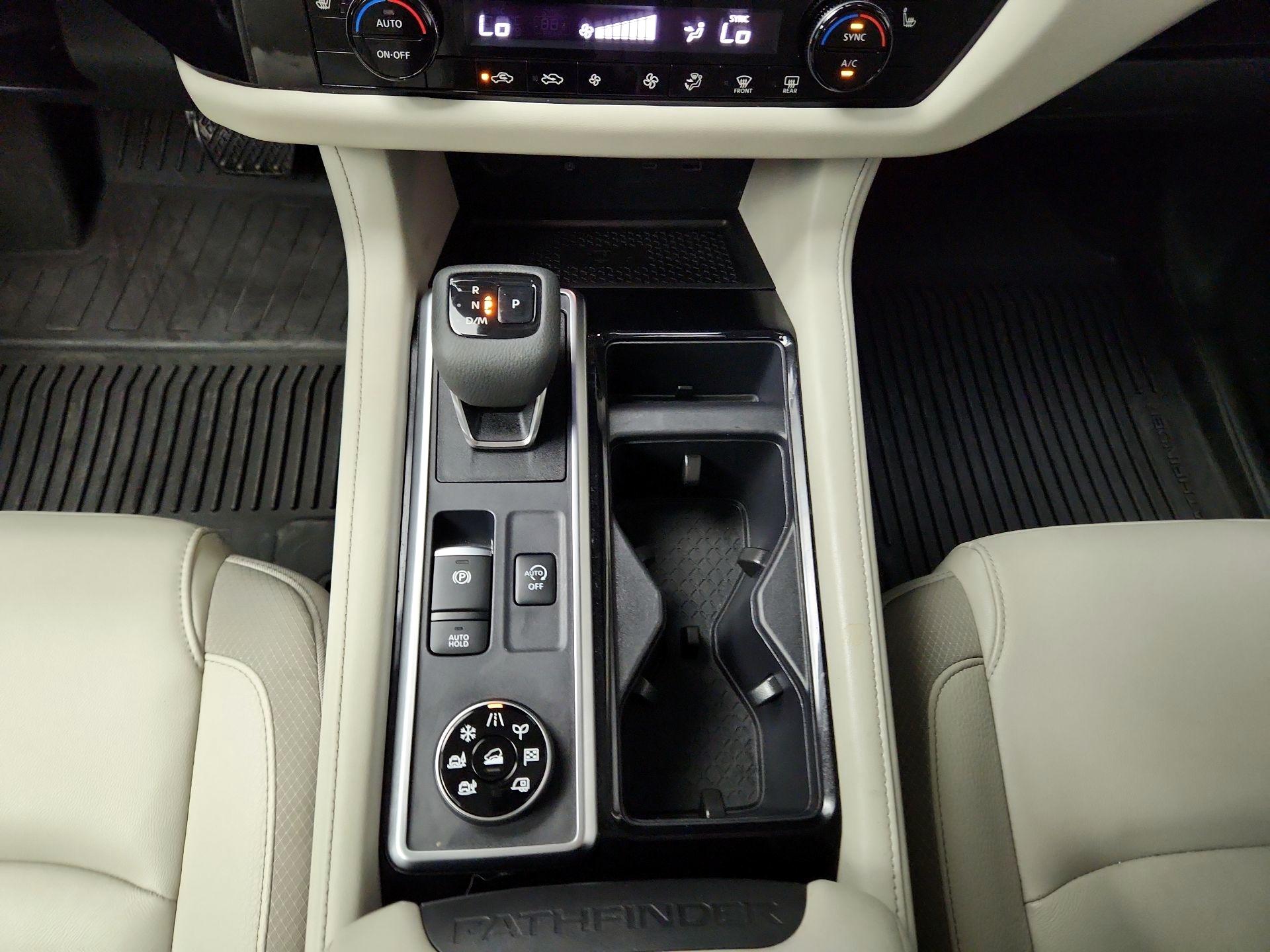 Thumbnail: 2024 Nissan Pathfinder - 16
