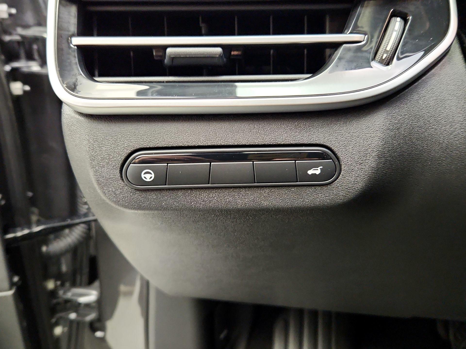Thumbnail: 2024 INFINITI QX60 - 11