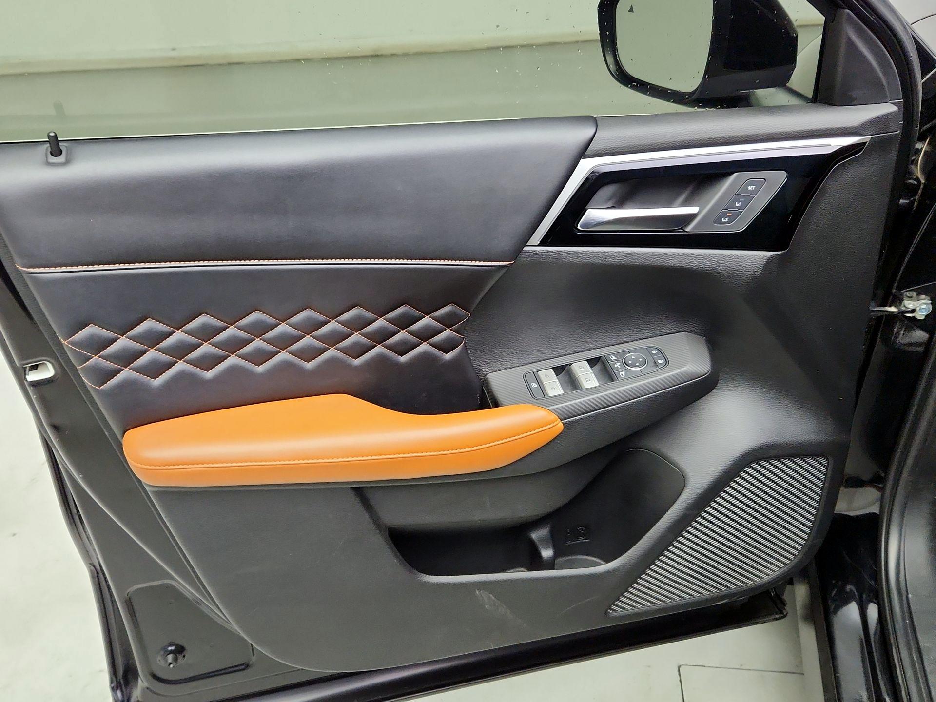 Thumbnail: 2022 Mitsubishi Outlander - 10