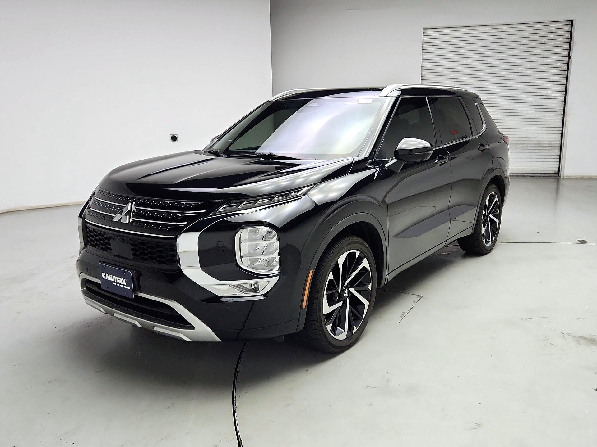 Thumbnail: 2022 Mitsubishi Outlander - 3