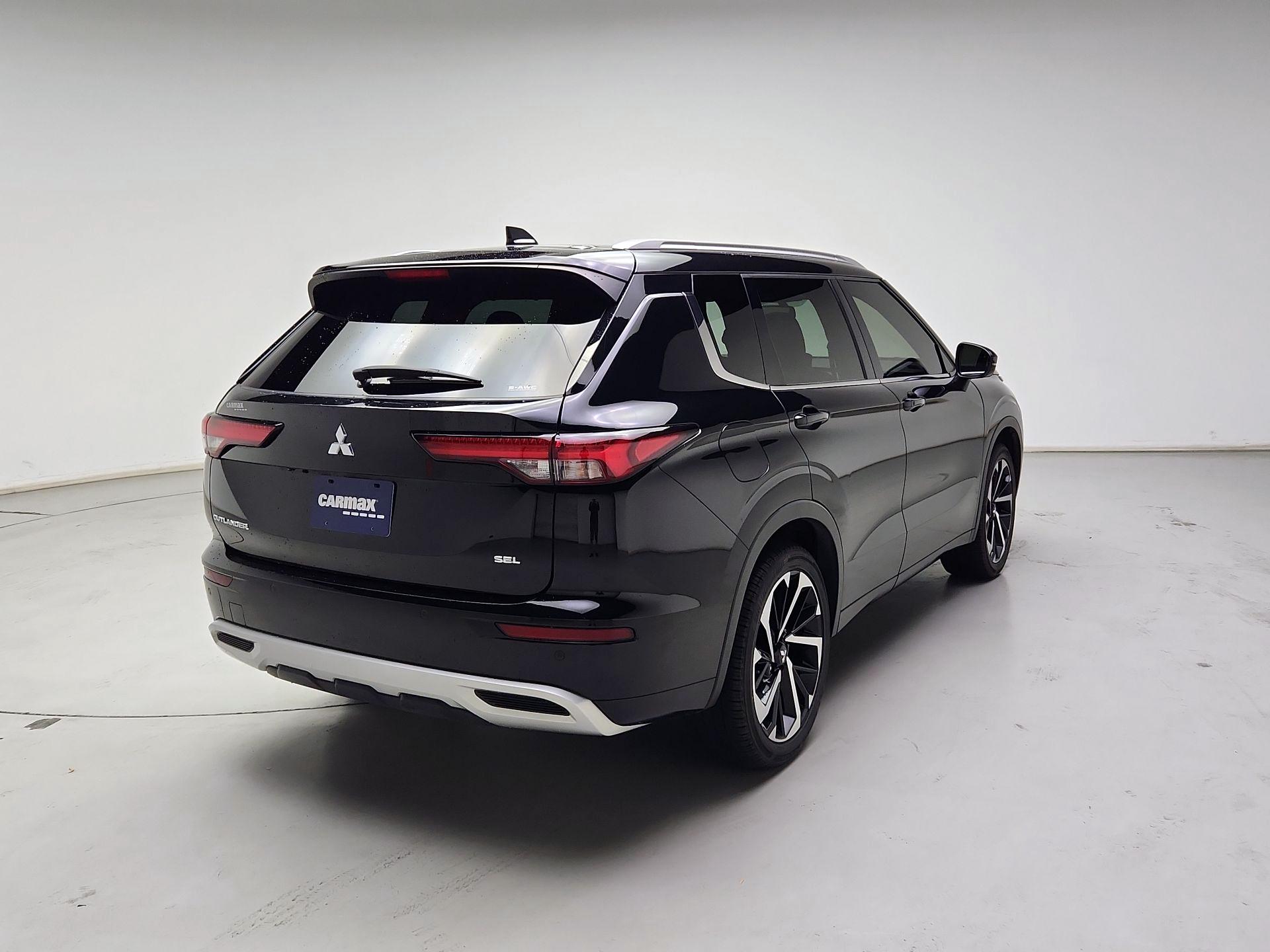 Thumbnail: 2022 Mitsubishi Outlander - 5