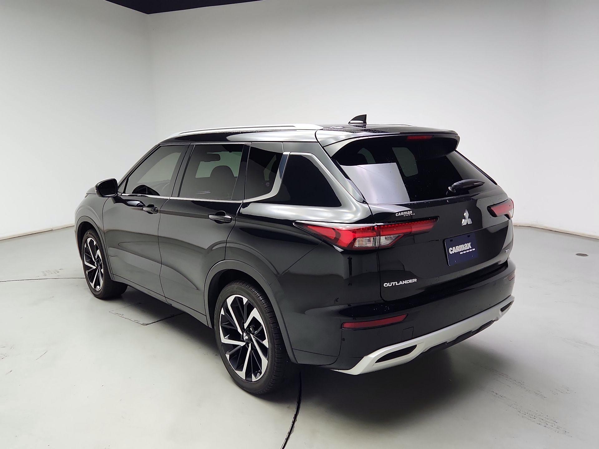 Thumbnail: 2022 Mitsubishi Outlander - 7