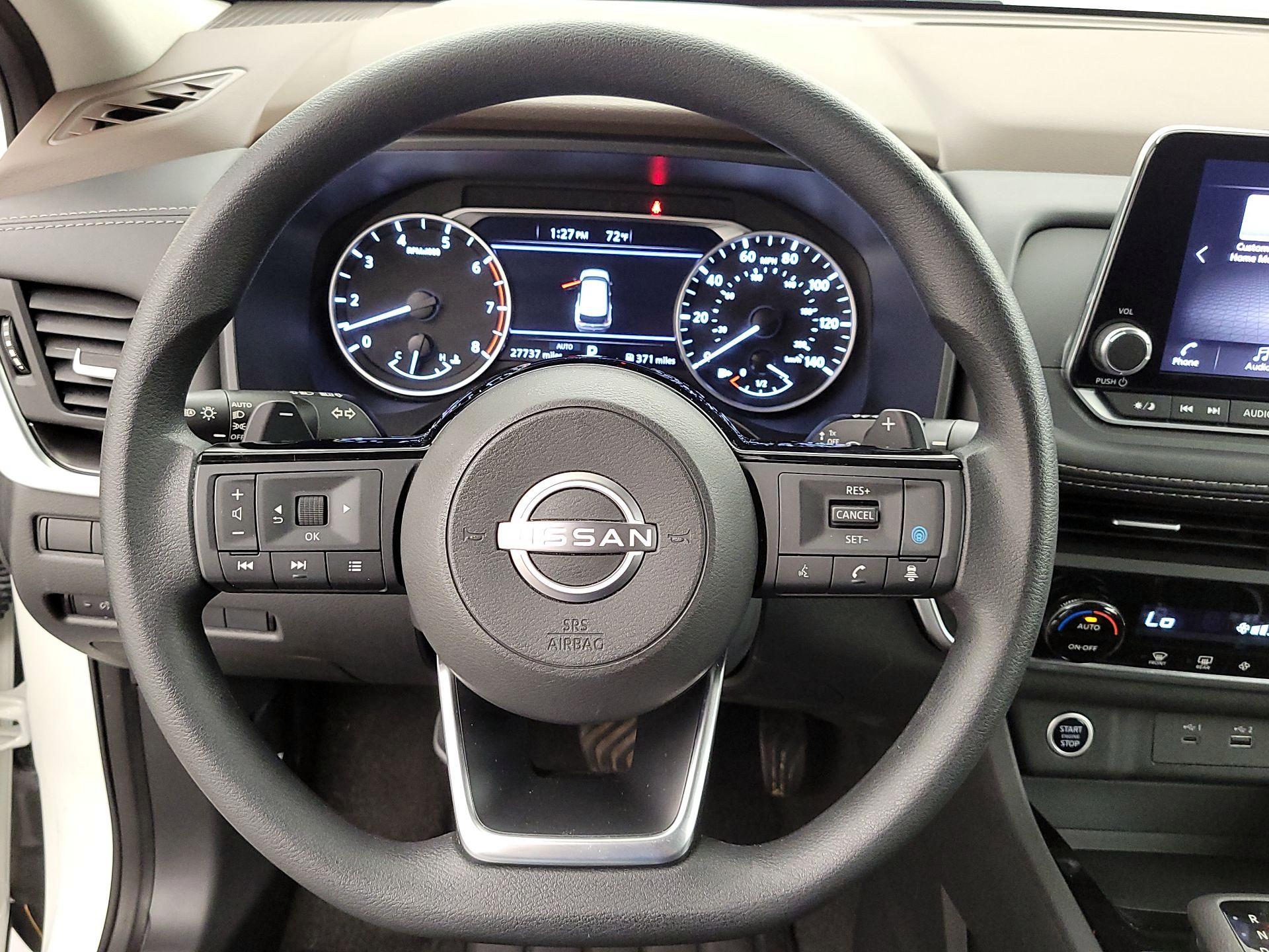 Thumbnail: 2023 Nissan Rogue - 10