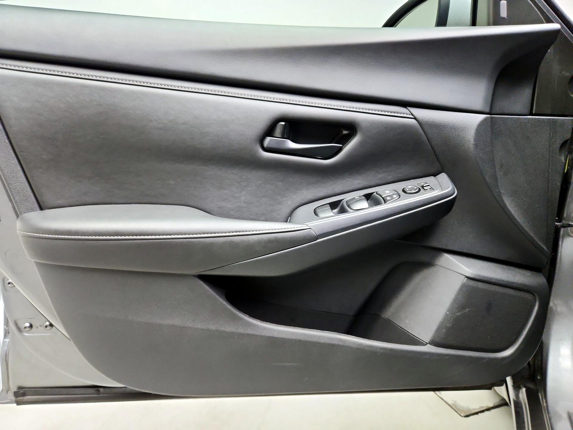 Thumbnail: 2024 Nissan Sentra - 10