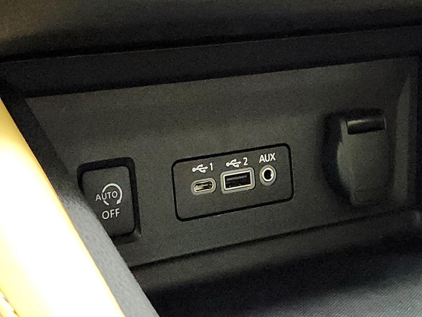 2024 Nissan Sentra SV - Photo 17