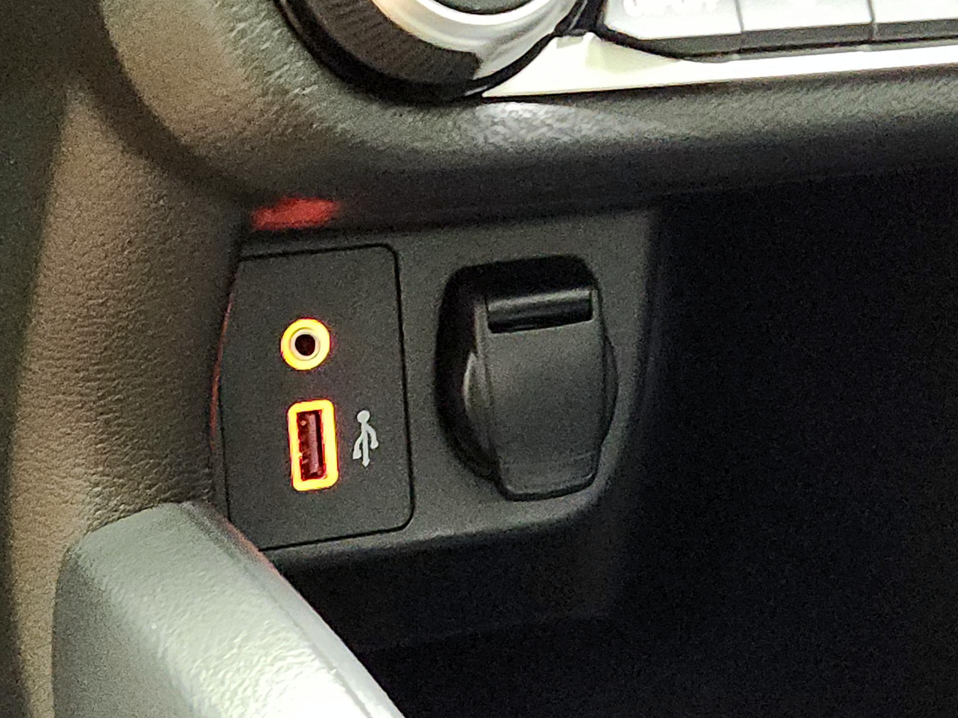 Thumbnail: 2020 Nissan Versa - 15