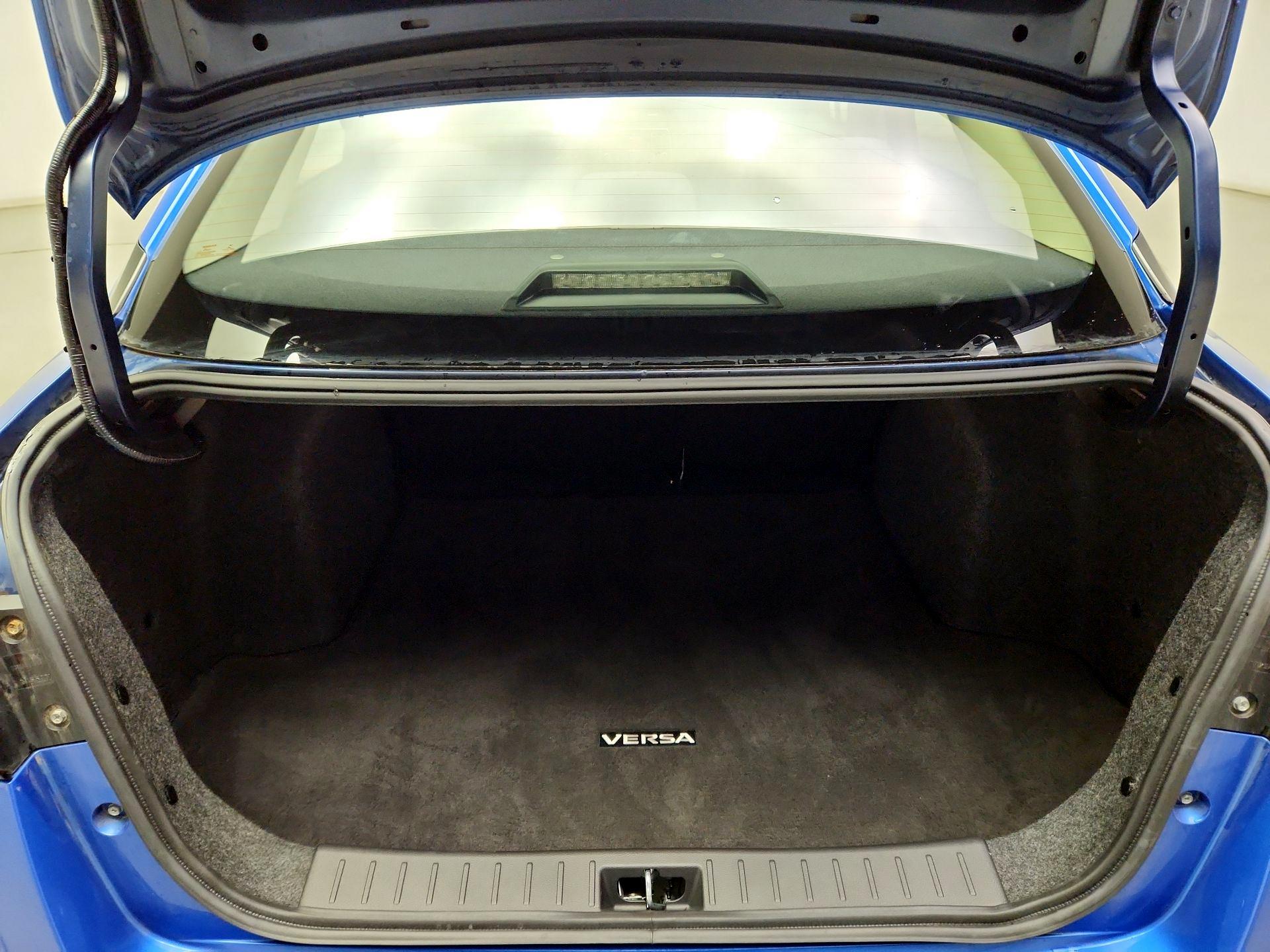 Thumbnail: 2020 Nissan Versa - 17