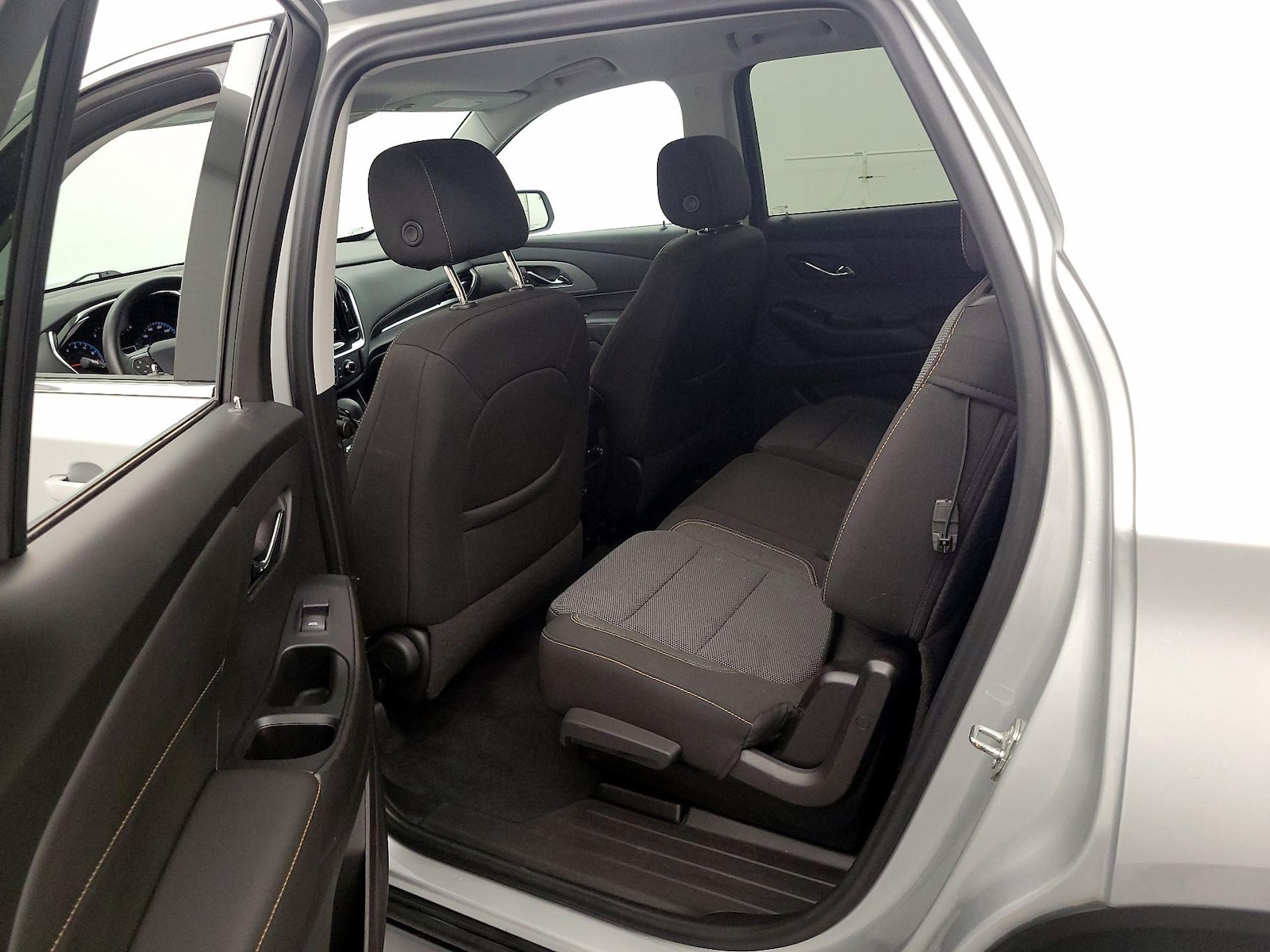 2021 Chevrolet Traverse LS - Photo 20