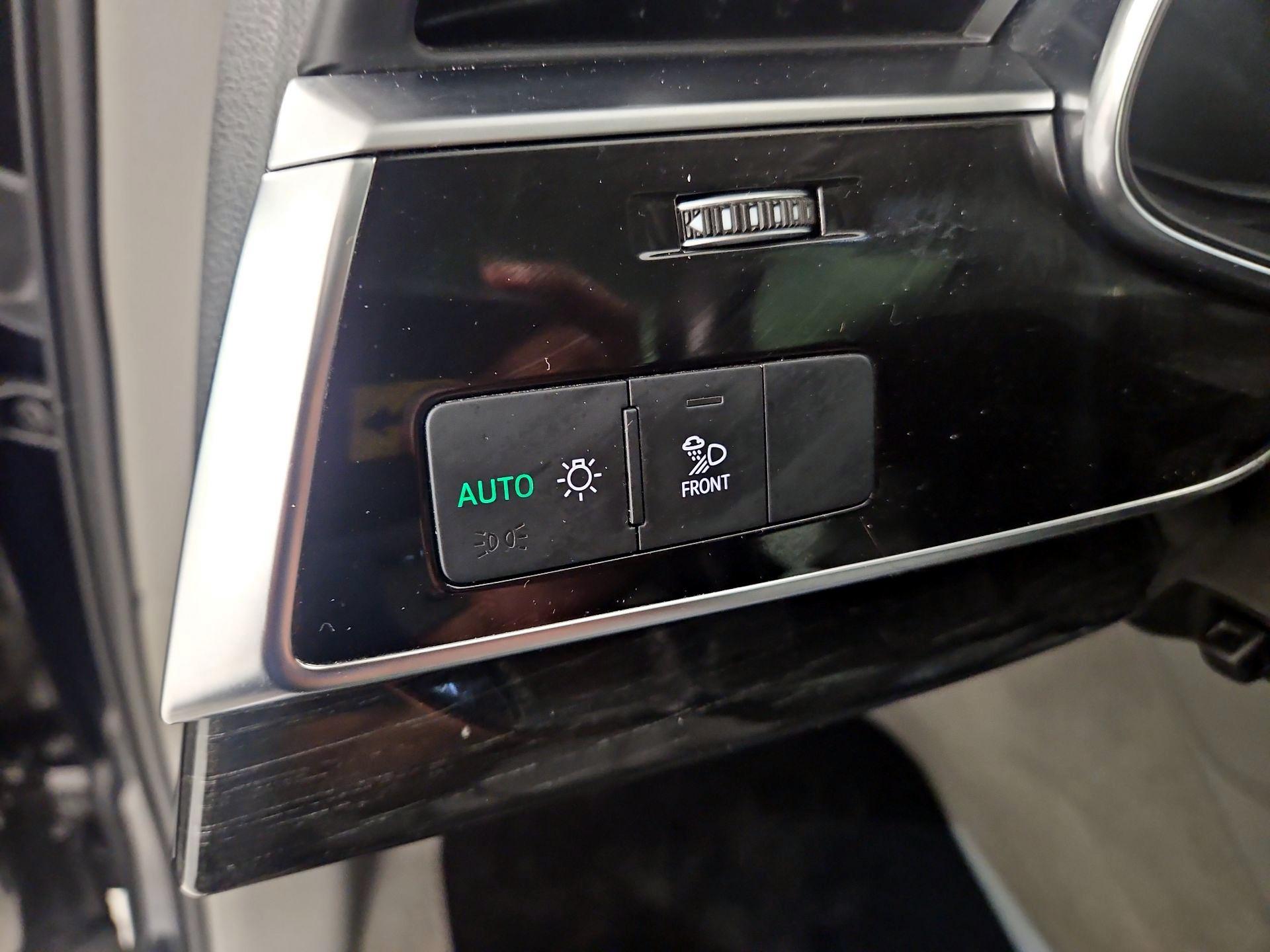 Thumbnail: 2021 Audi Q7 - 11