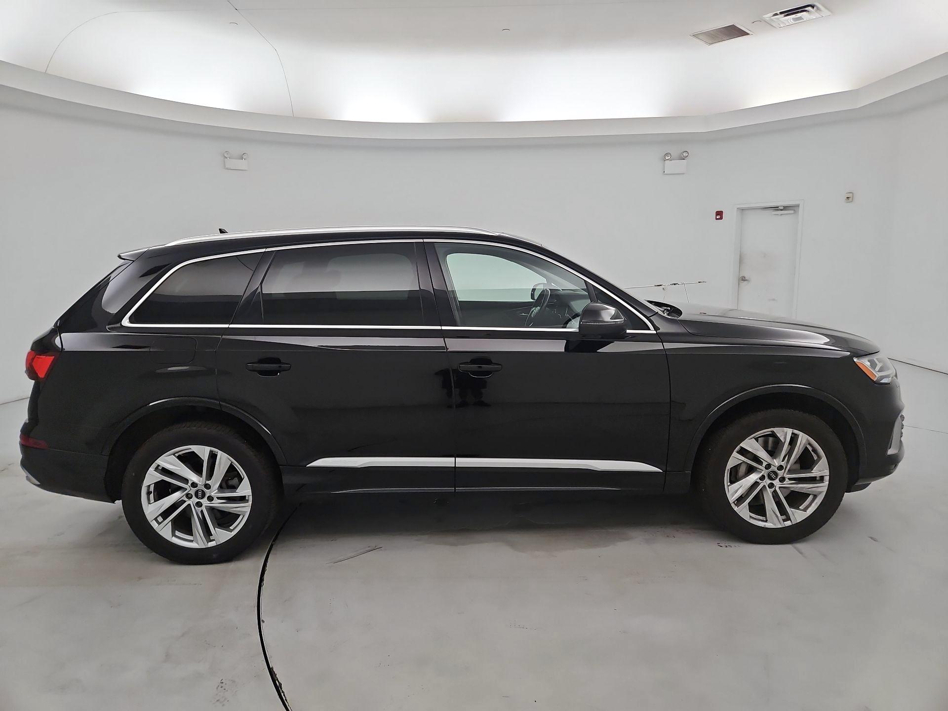 Thumbnail: 2021 Audi Q7 - 4