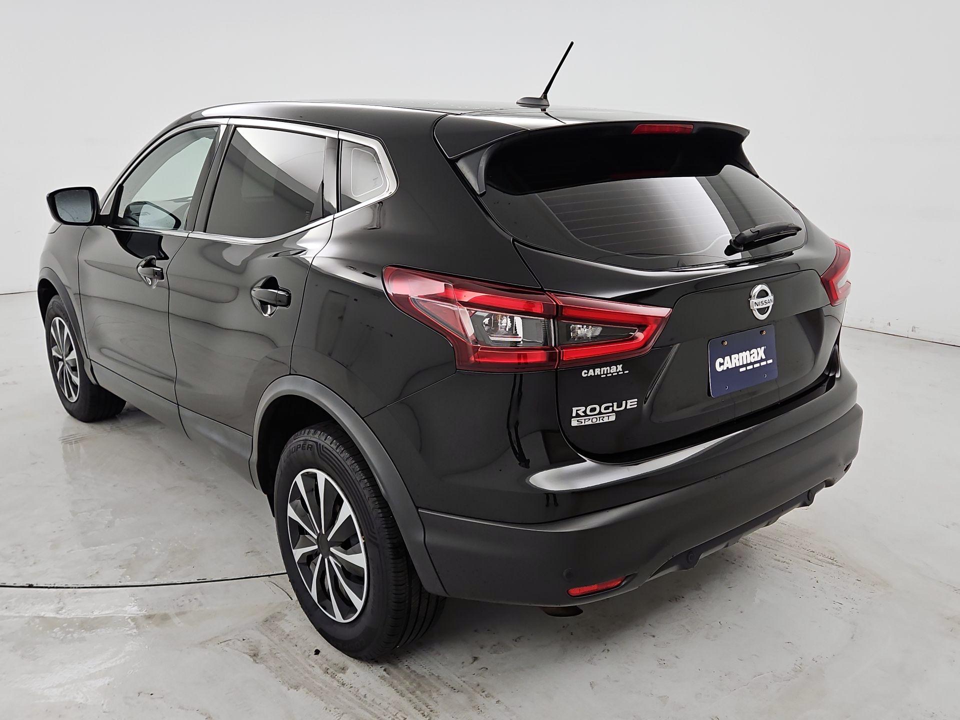 Thumbnail: 2020 Nissan Rogue Sport - 7