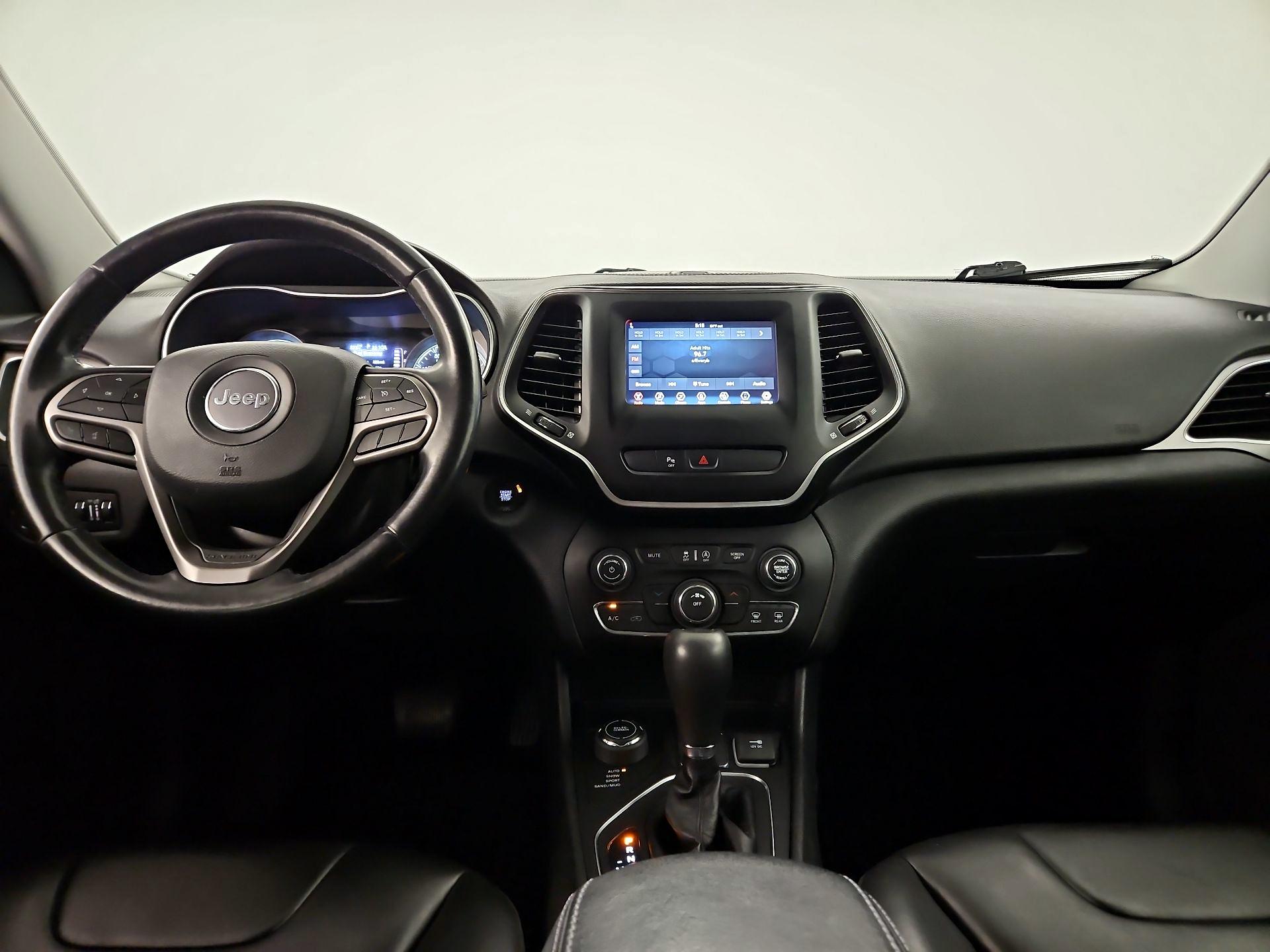Thumbnail: 2020 Jeep Cherokee - 8