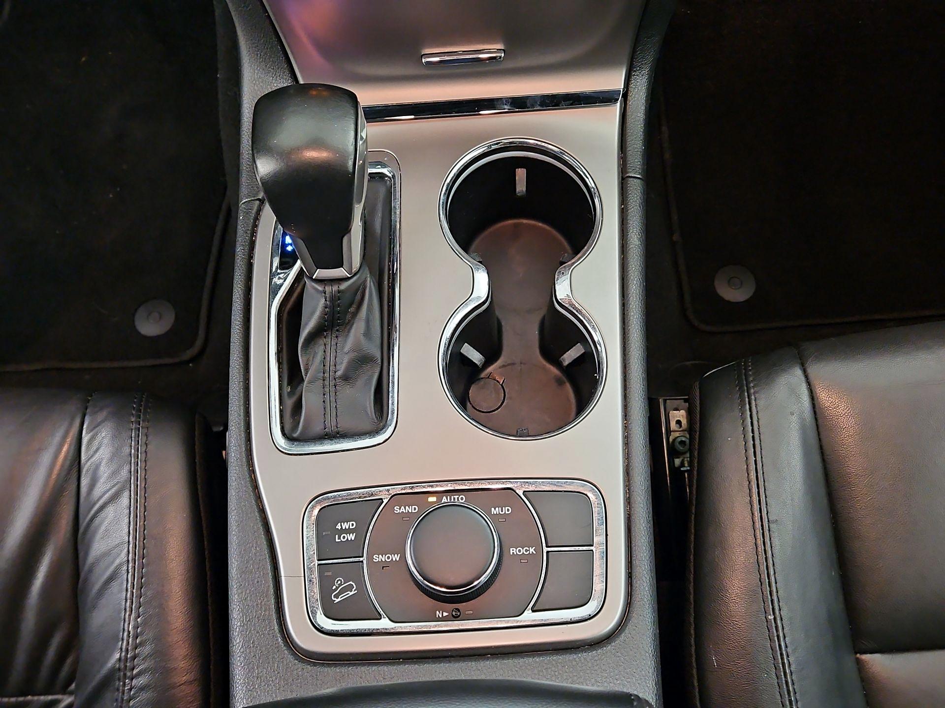 Thumbnail: 2021 Jeep Grand Cherokee - 15
