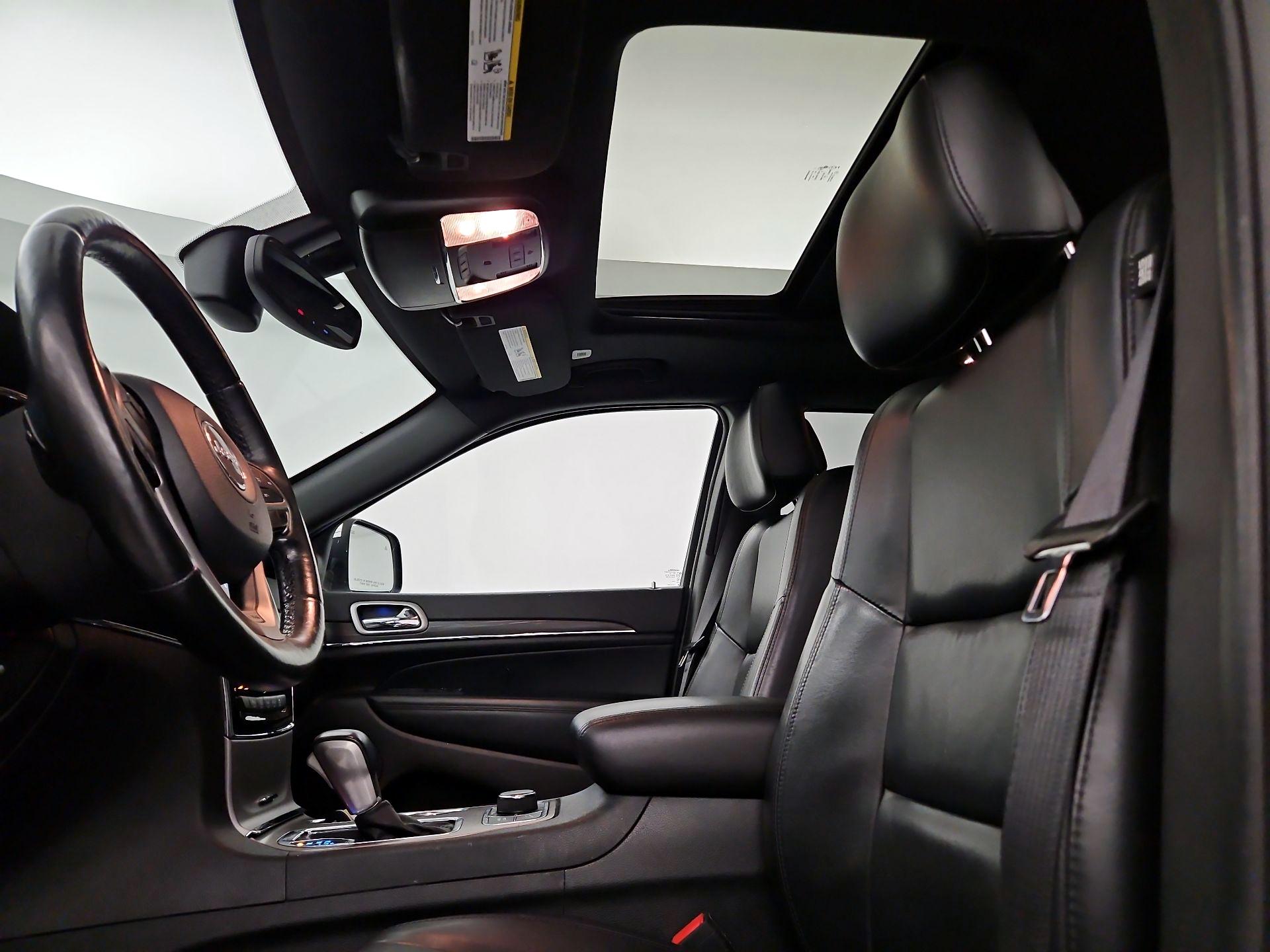 Thumbnail: 2021 Jeep Grand Cherokee - 17