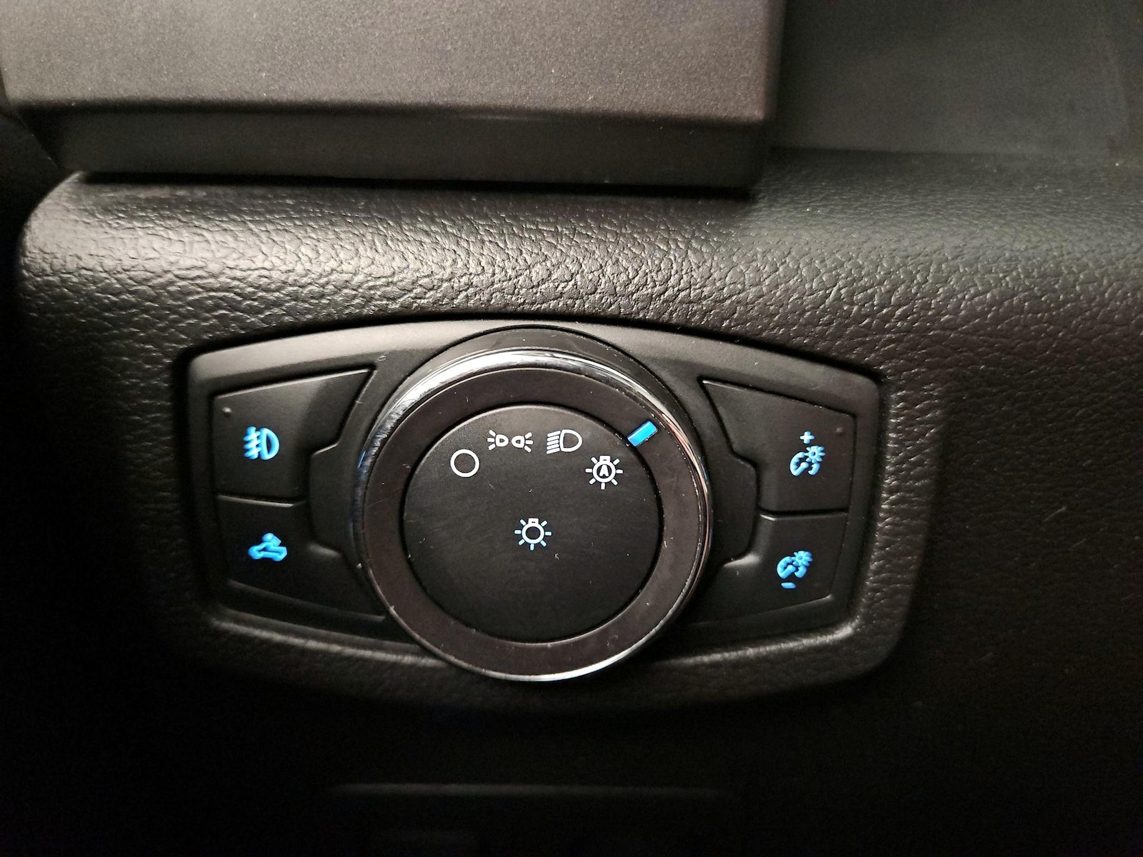 2018 Ford F-150 XLT - Photo 12