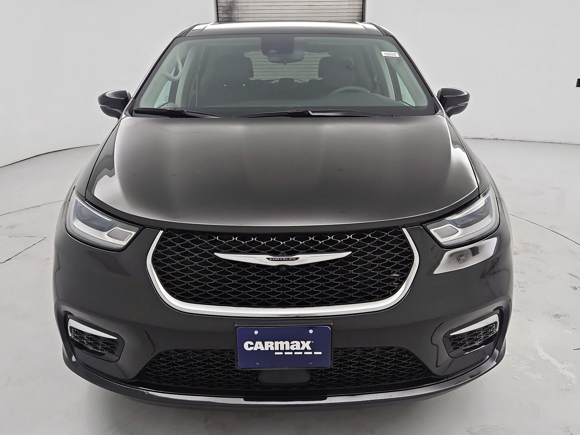 Thumbnail: 2023 Chrysler Pacifica - 2