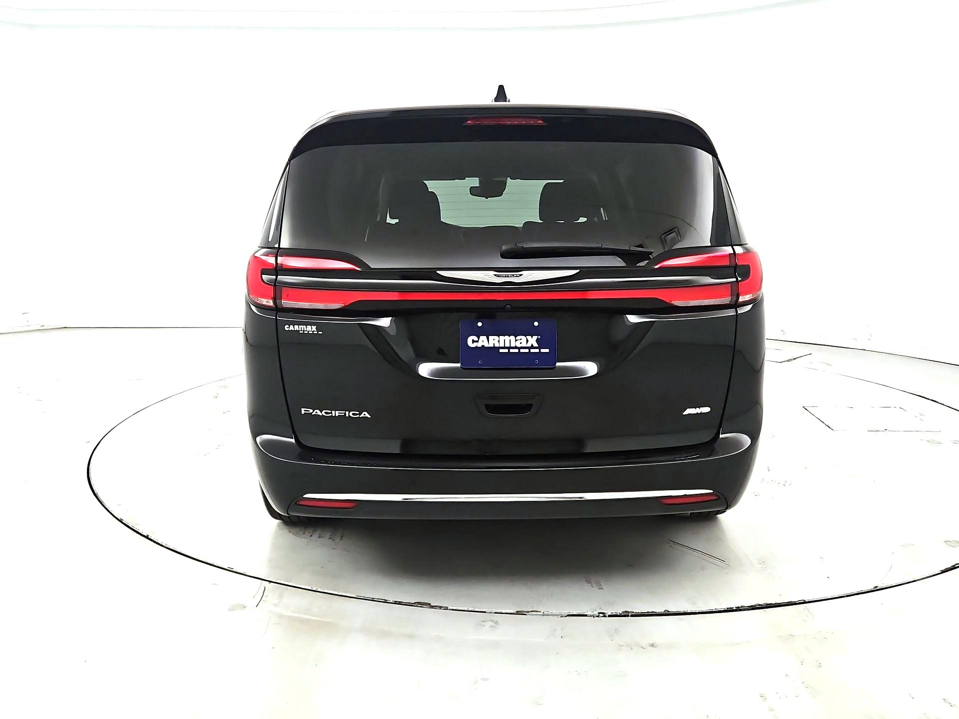 Thumbnail: 2023 Chrysler Pacifica - 6