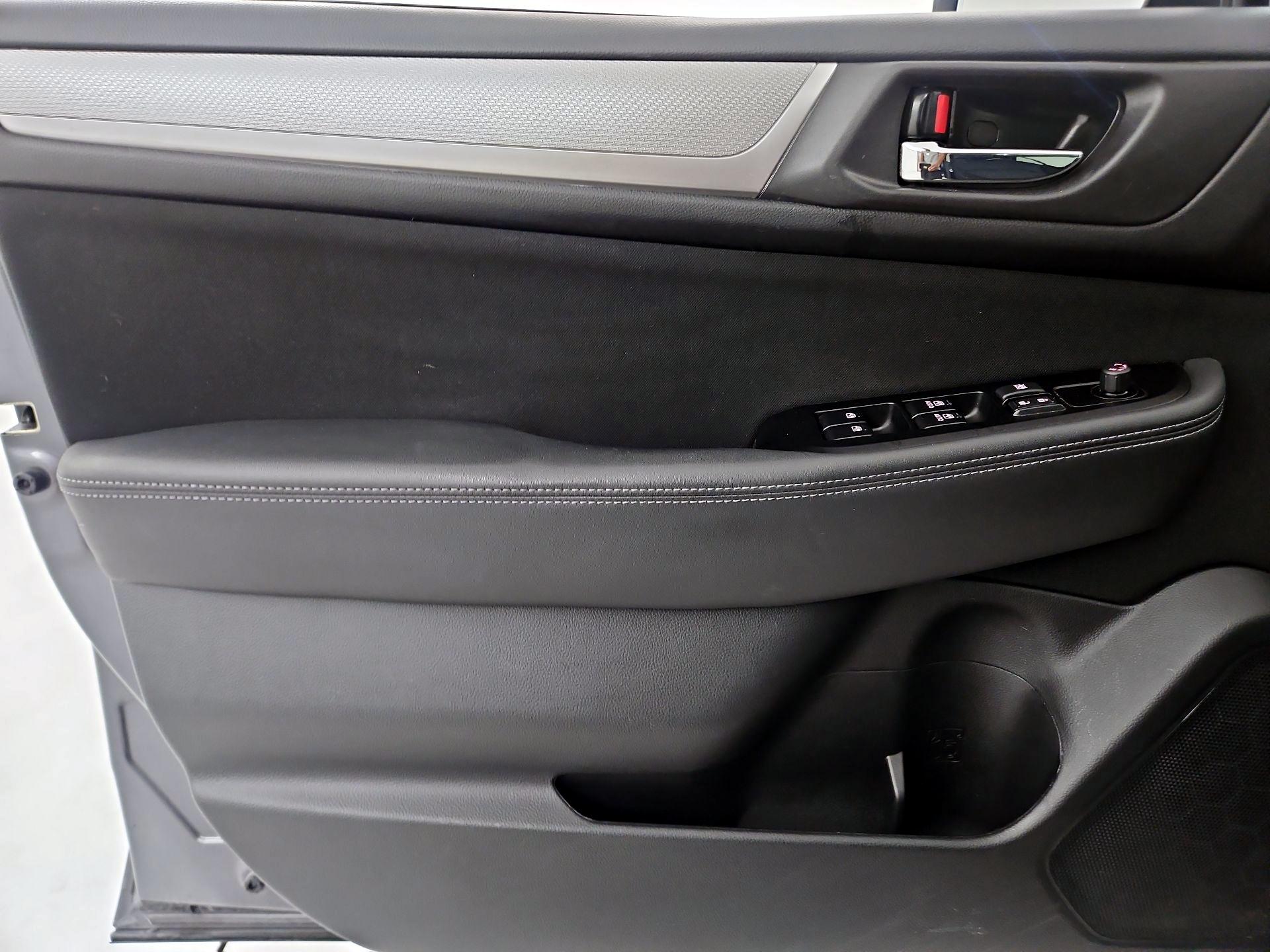 Thumbnail: 2018 Subaru Outback - 10