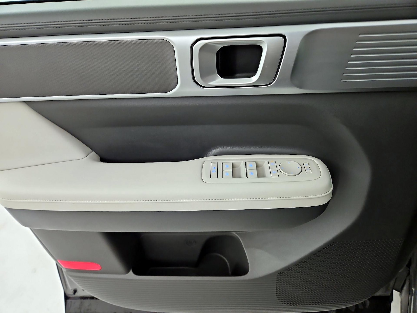 2025 Hyundai Santa Fe SEL - Photo 11