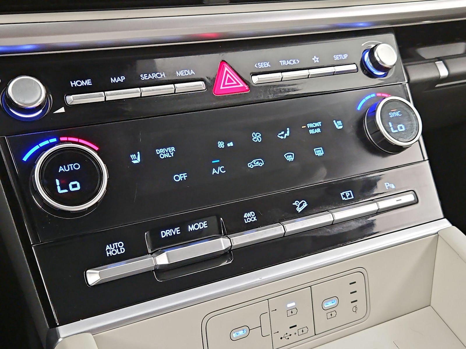 2025 Hyundai Santa Fe SEL - Photo 15