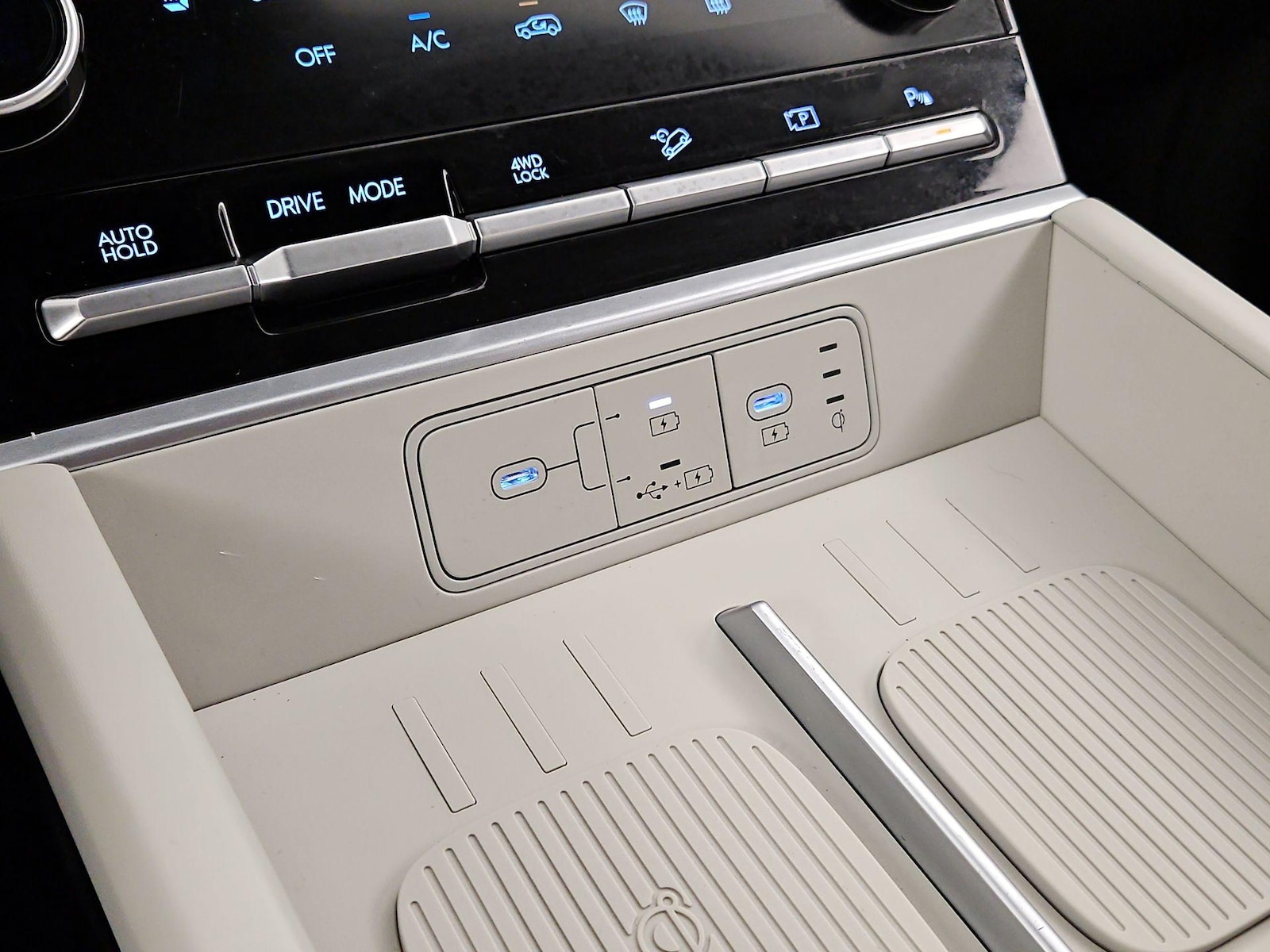 2025 Hyundai Santa Fe SEL - Photo 17