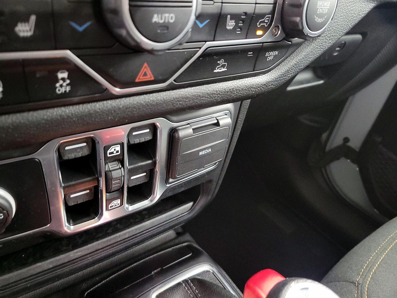 2024 Jeep Wrangler 4-Door Sport S - Photo 19