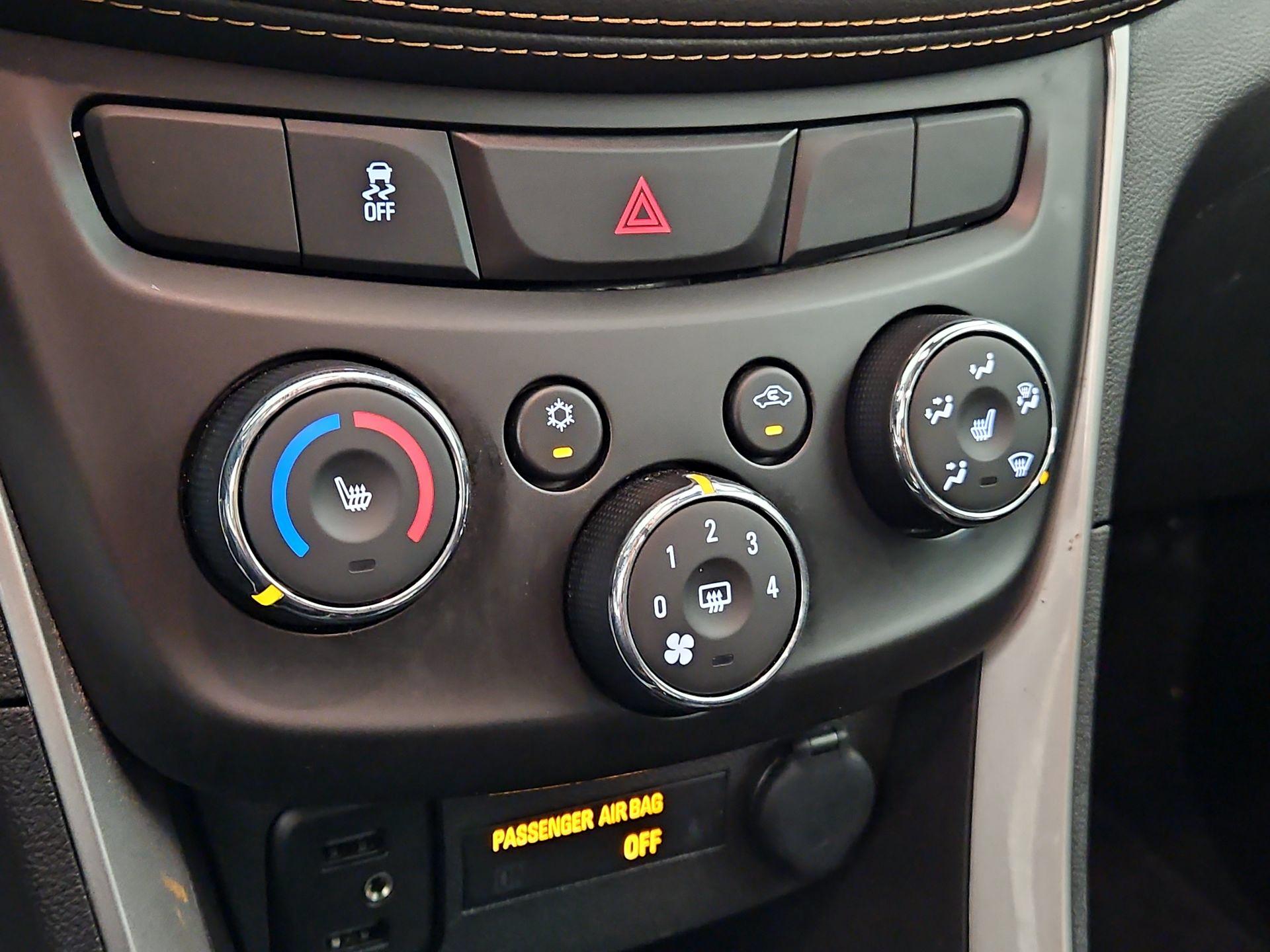 Thumbnail: 2021 Chevrolet Trax - 14