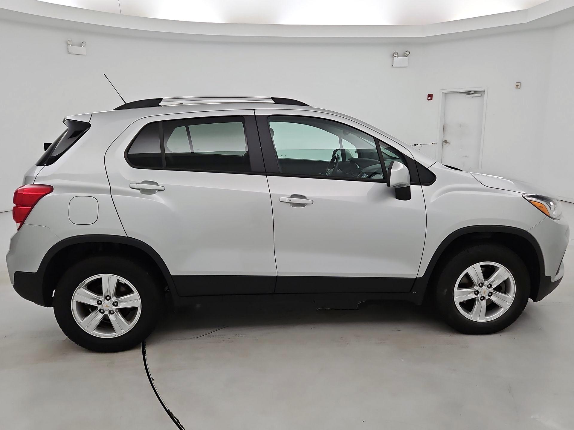 Thumbnail: 2021 Chevrolet Trax - 4