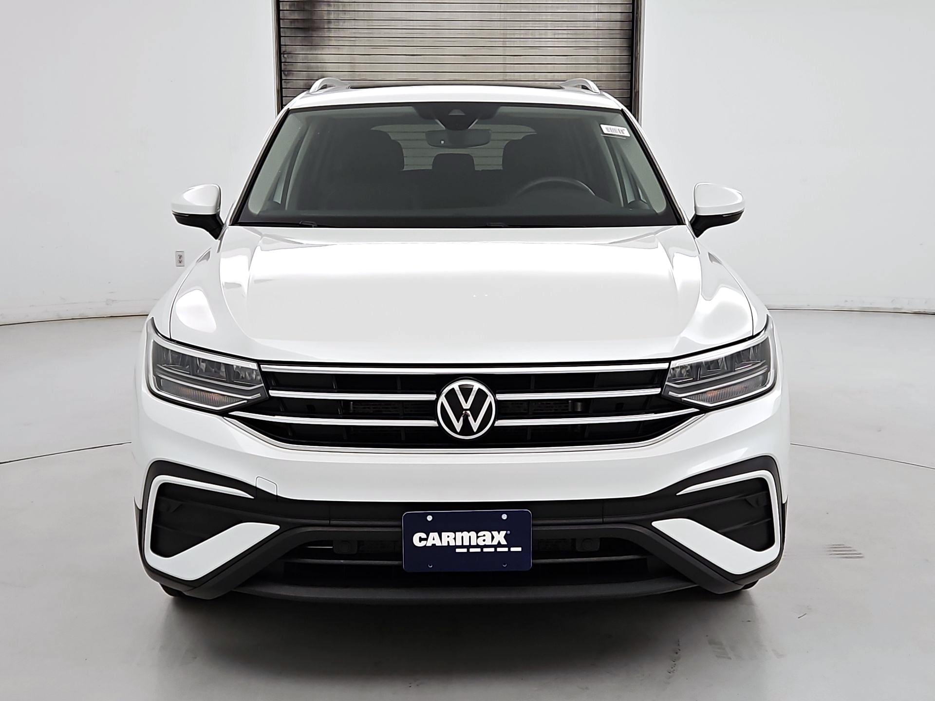 Thumbnail: 2023 Volkswagen Tiguan - 2
