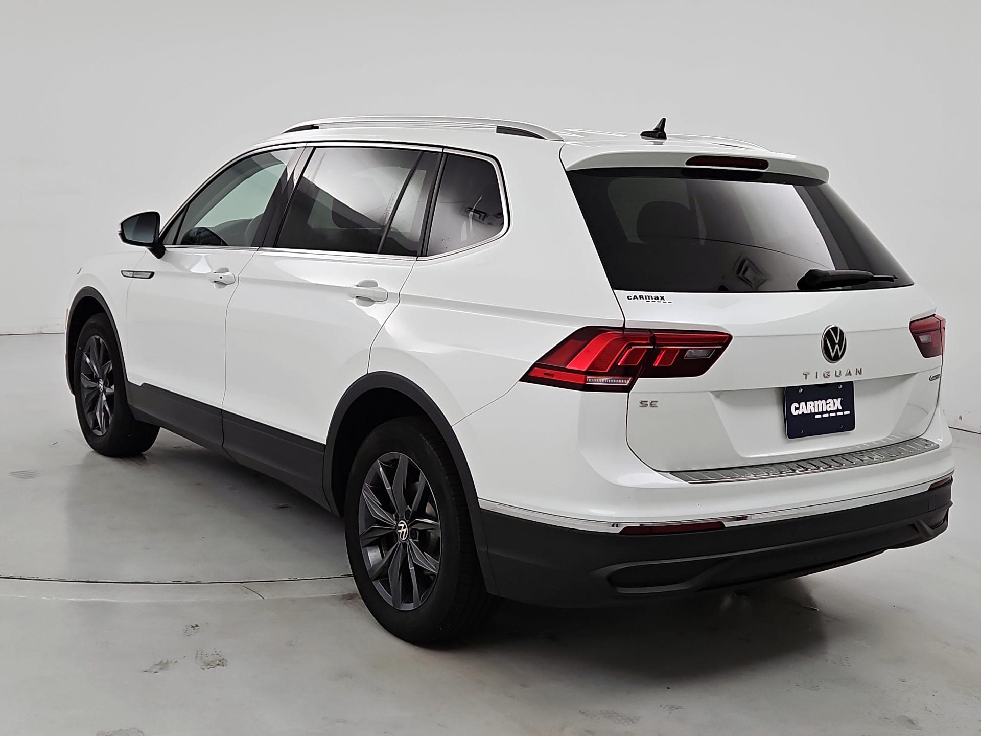 Thumbnail: 2023 Volkswagen Tiguan - 7