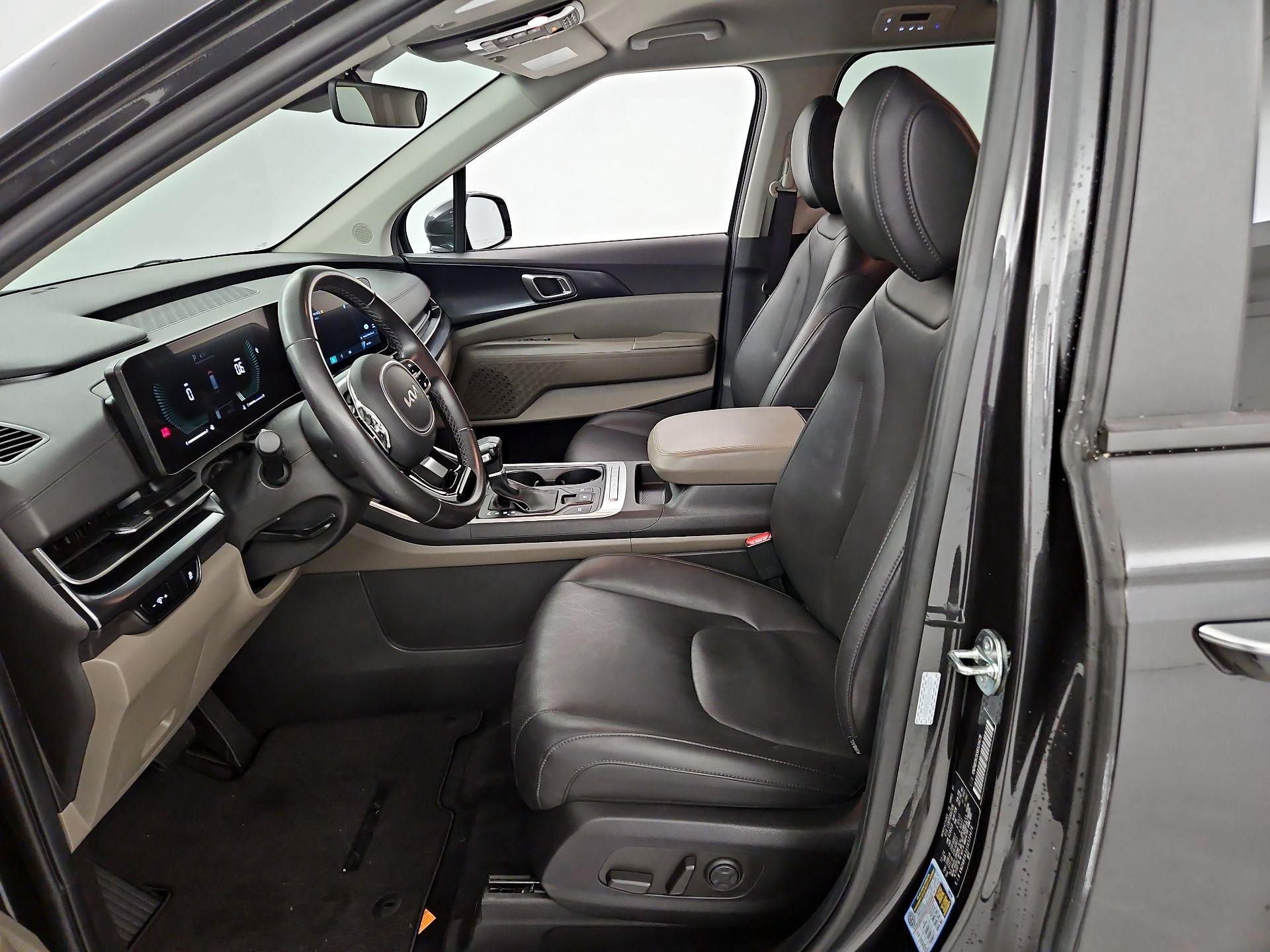 Thumbnail: 2025 Kia Carnival - 9