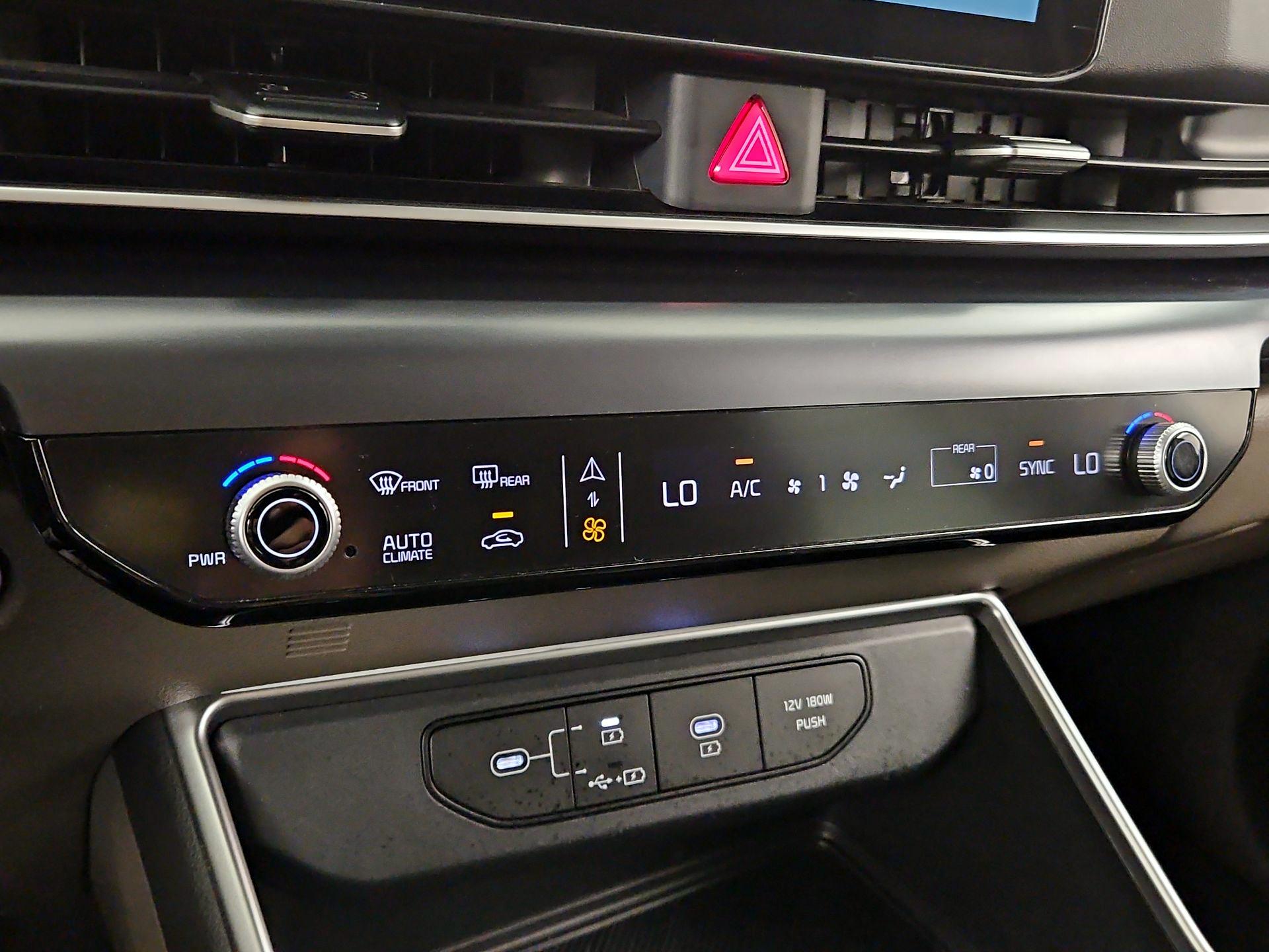 Thumbnail: 2025 Kia Carnival - 15