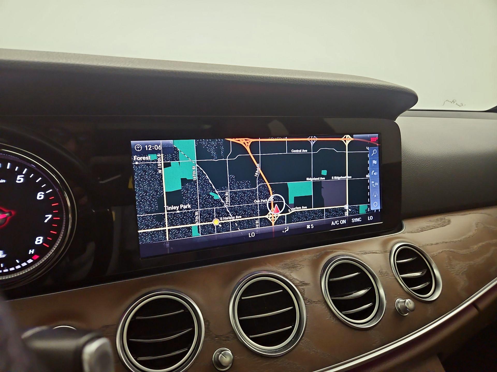 Thumbnail: 2018 Mercedes-Benz E-Class - 12
