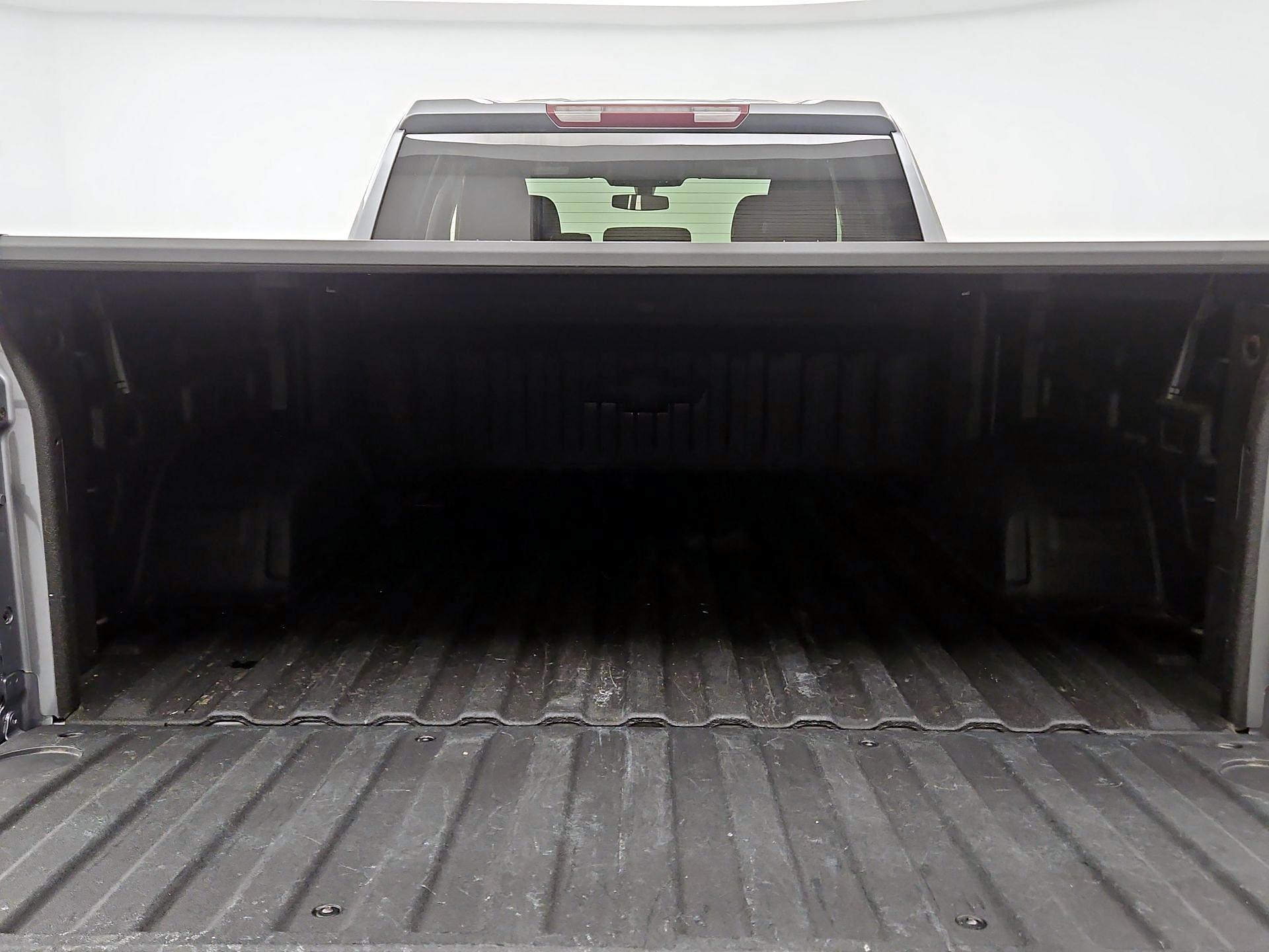 Thumbnail: 2019 Chevrolet Silverado 1500 - 18