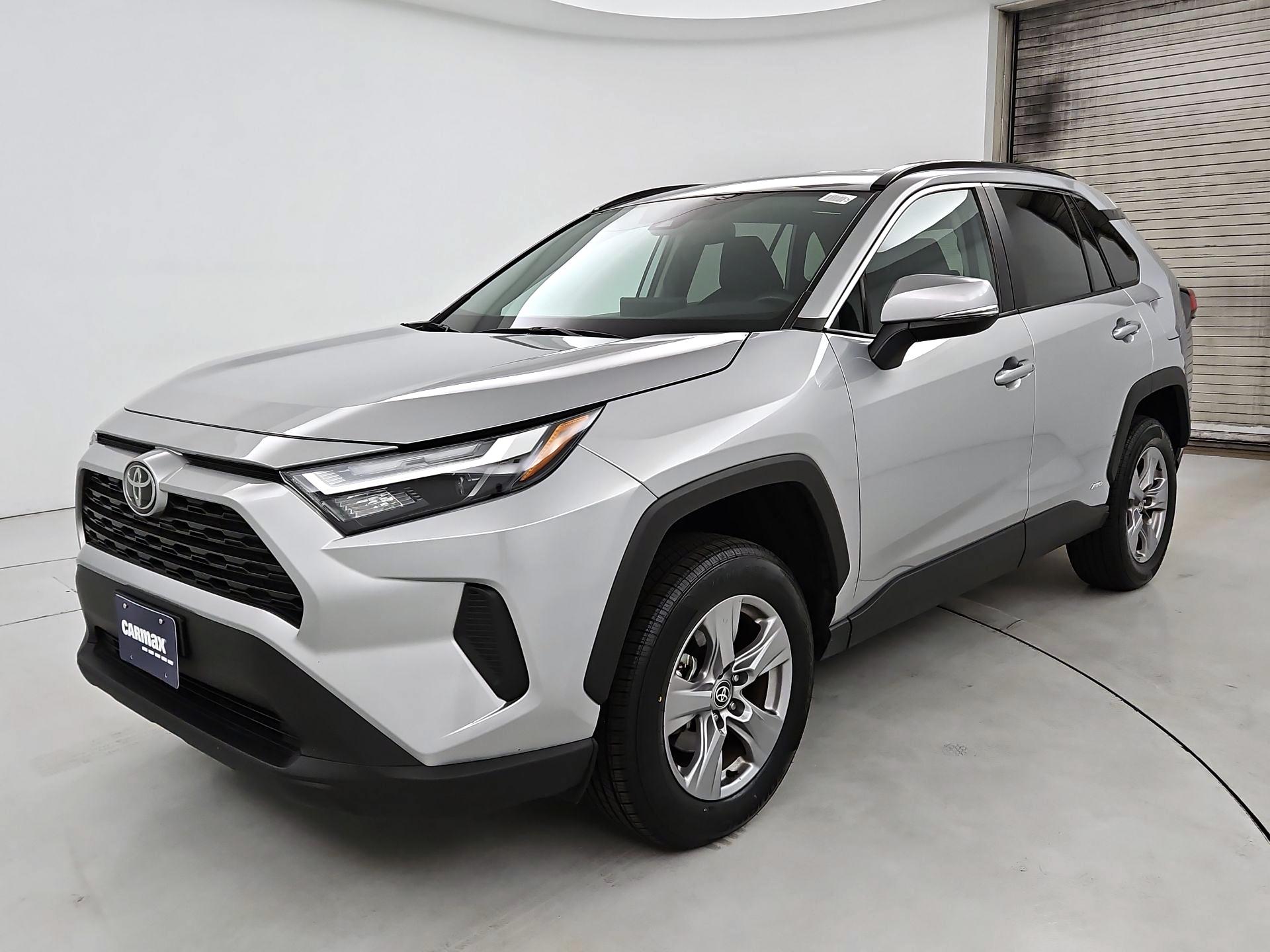 Thumbnail: 2025 Toyota RAV4 - 3