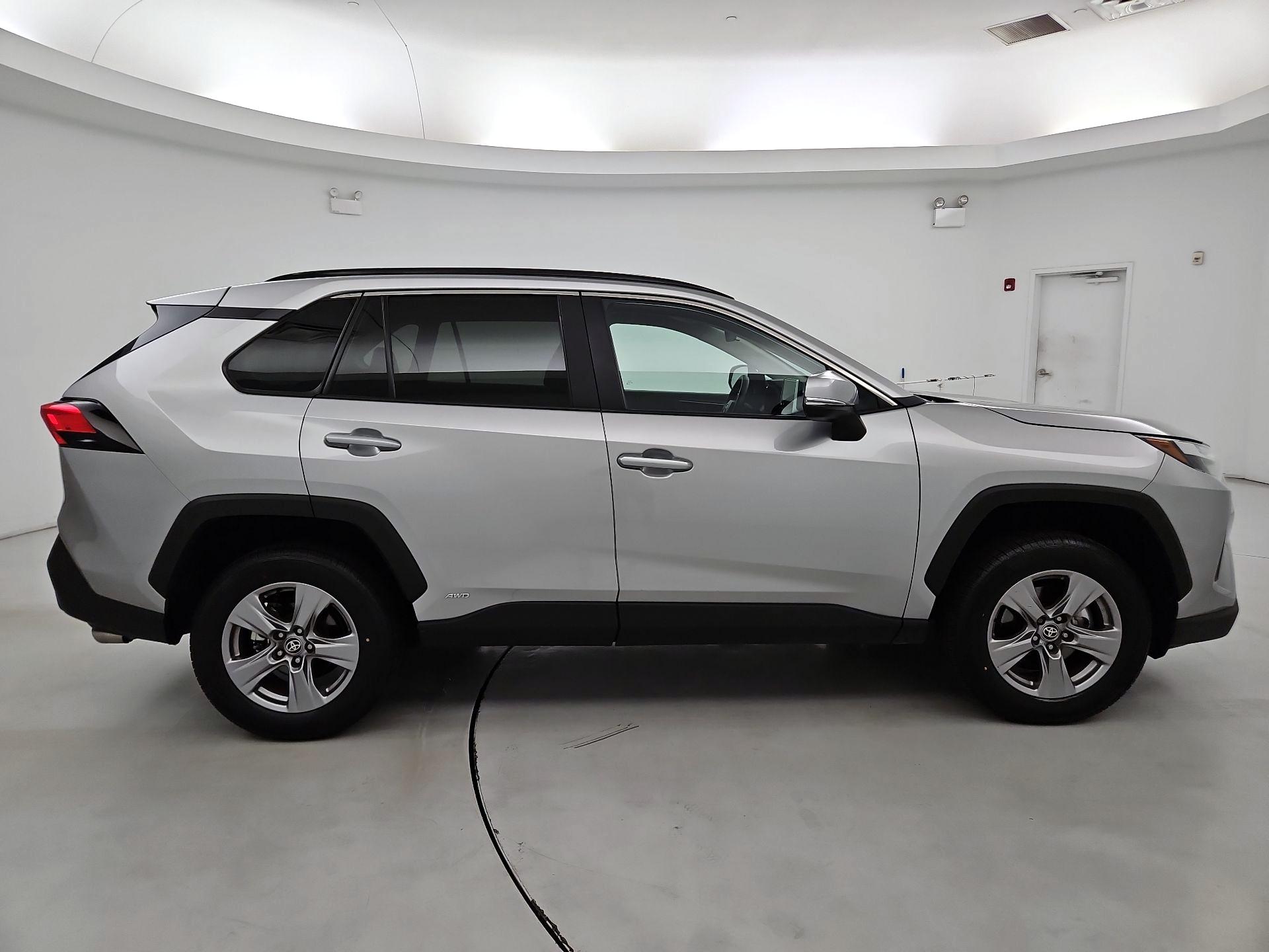Thumbnail: 2025 Toyota RAV4 - 4