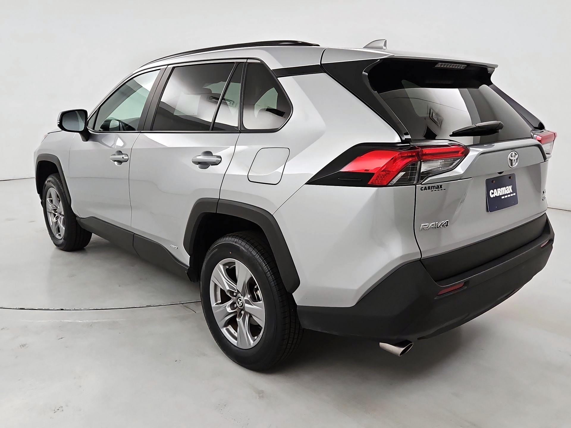 Thumbnail: 2025 Toyota RAV4 - 7