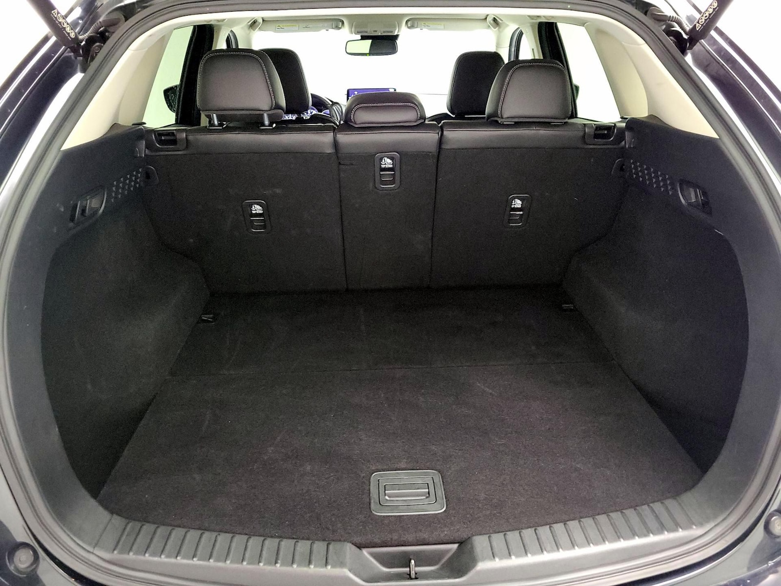 2025 Mazda CX-5 S Preferred package - Photo 17