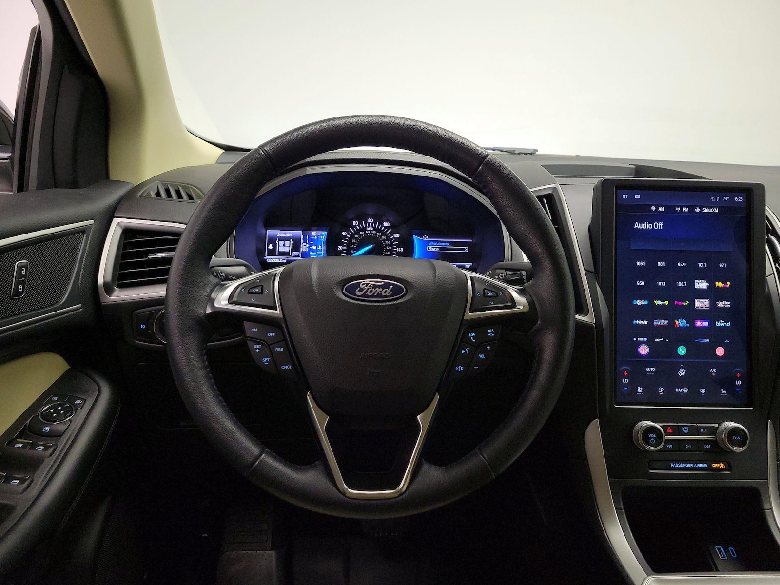 2023 Ford Edge SEL - Photo 11
