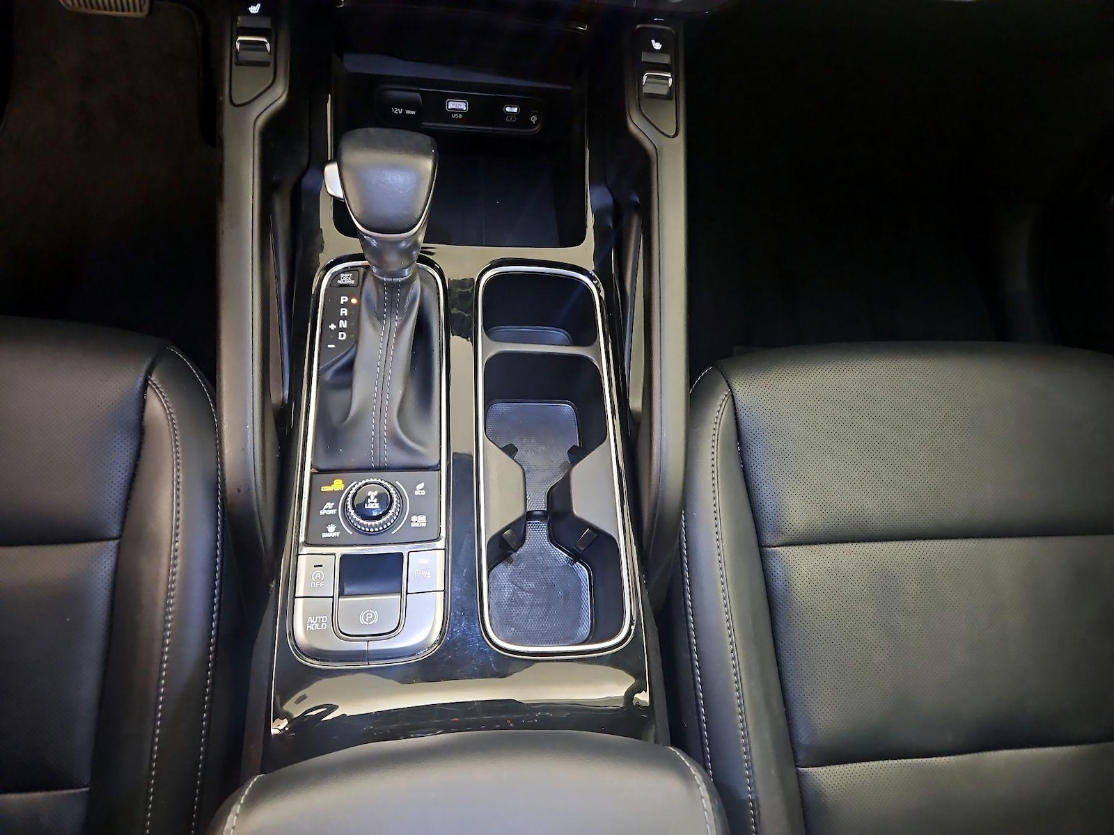 2025 Kia Telluride S - Photo 19
