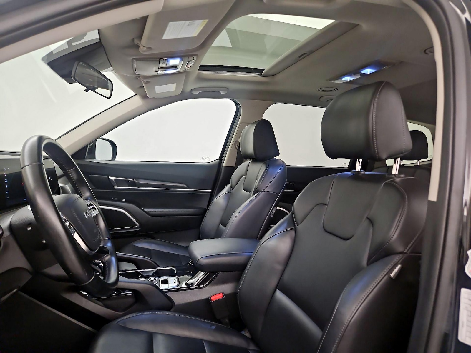2025 Kia Telluride S - Photo 21