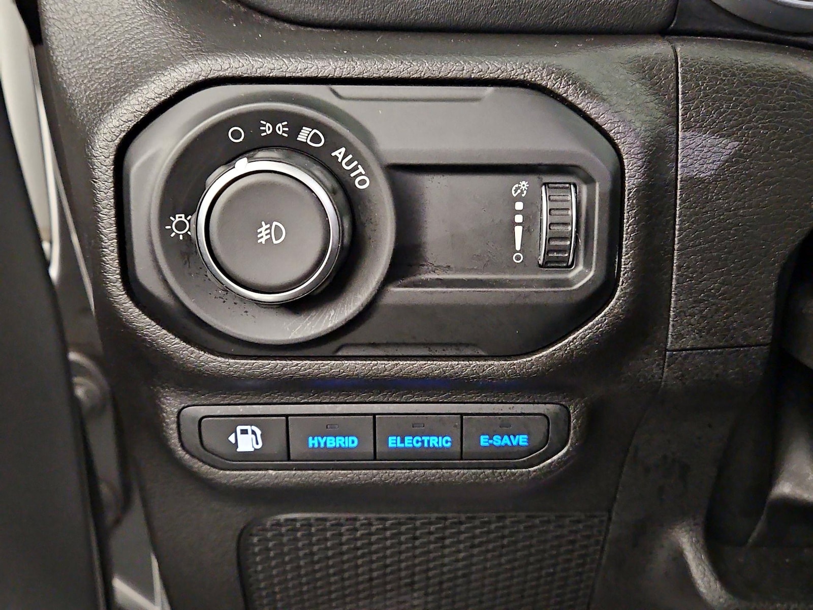 2023 Jeep Wrangler 4xe Sahara 4XE - Photo 12