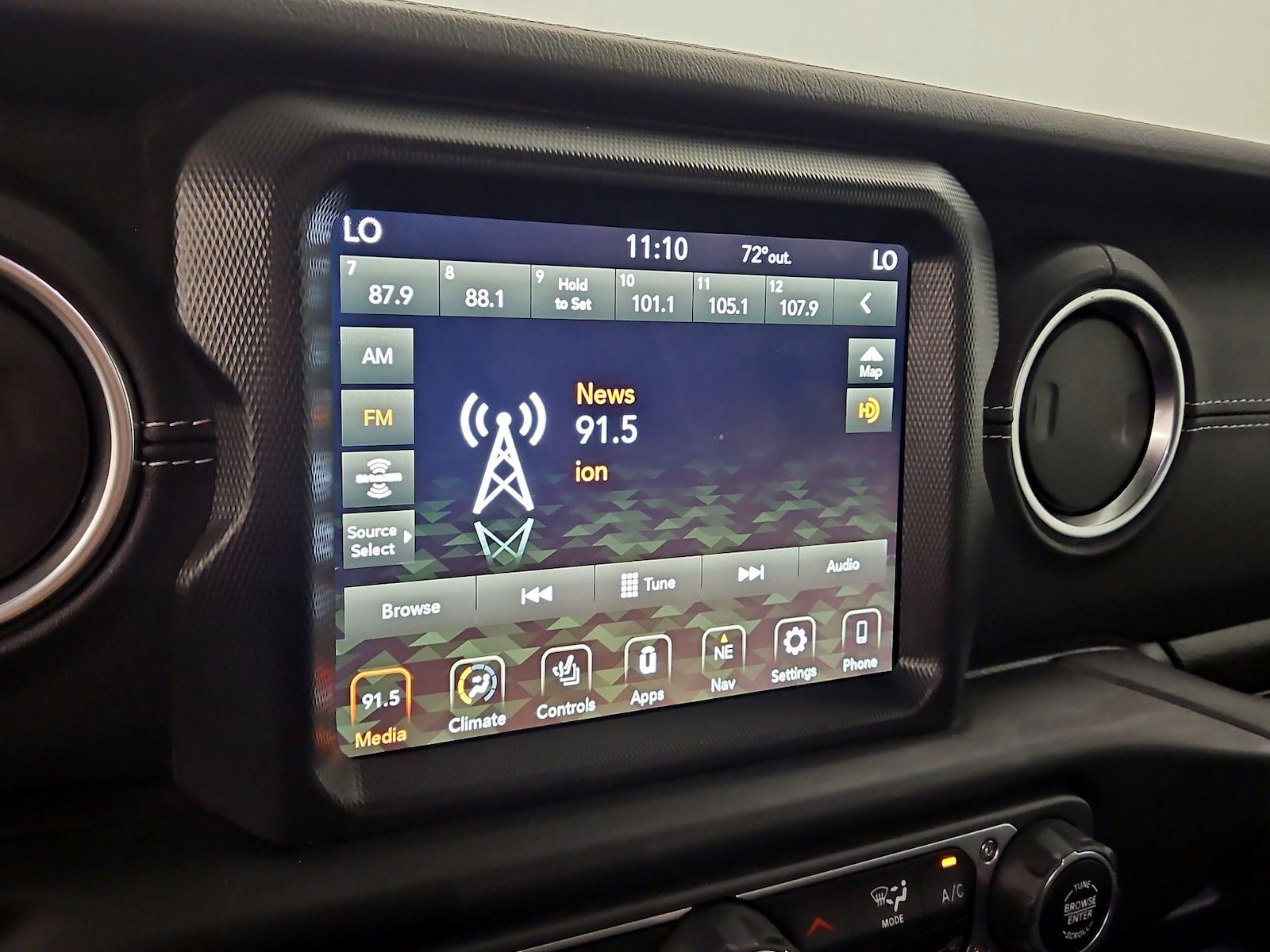 2023 Jeep Wrangler 4xe Sahara 4XE - Photo 15